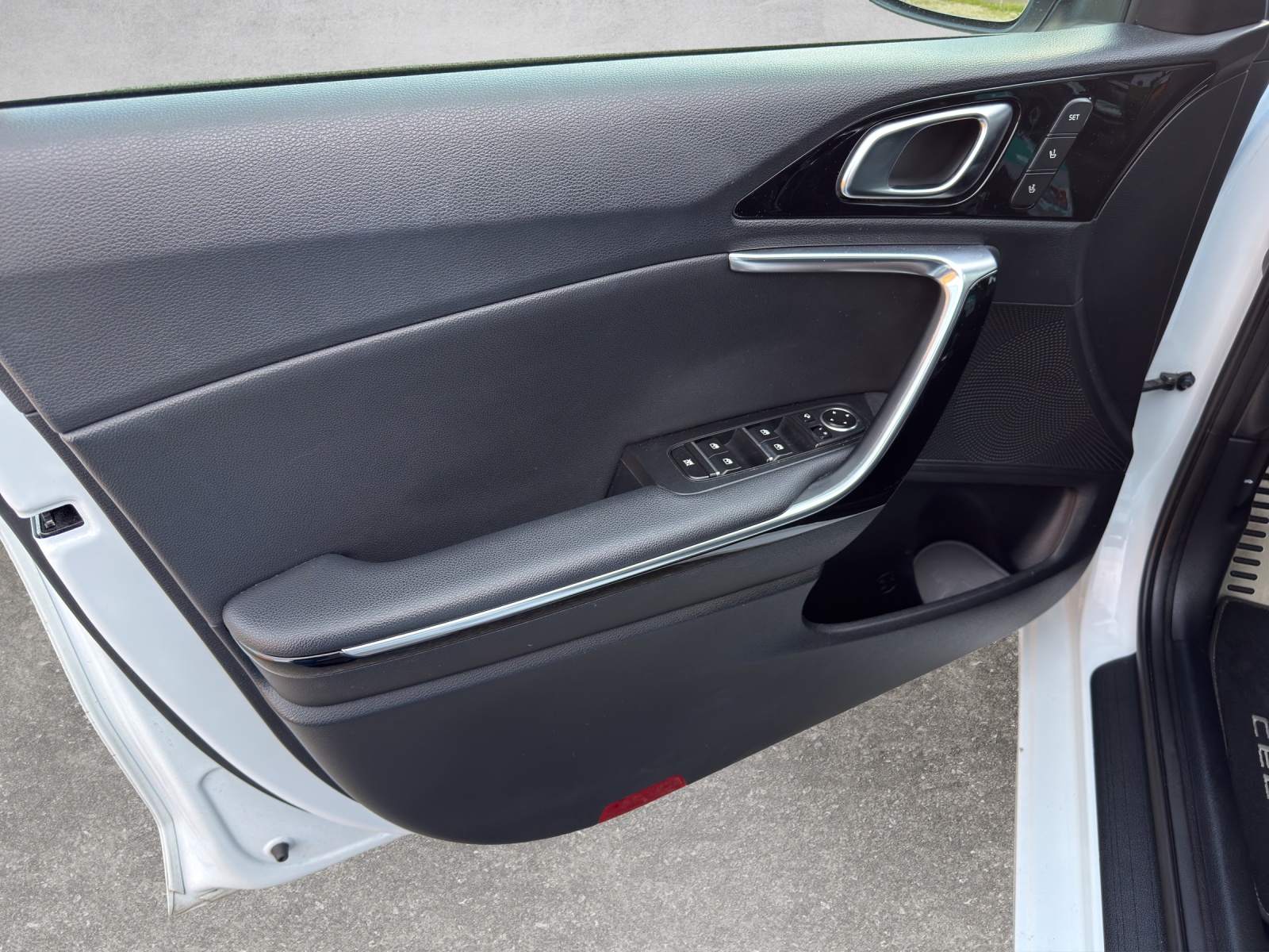 KIA Ceed 1.4 T-GDi Style DCT-image-15