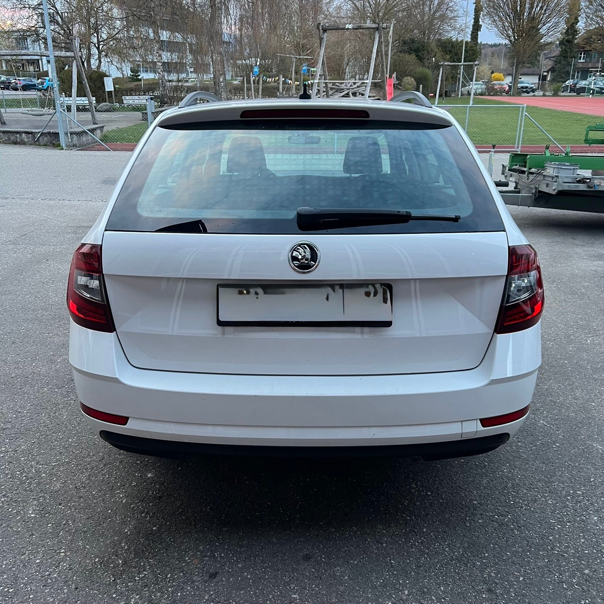 SKODA Octavia Combi 1.6 TDI Ambition DSG-image-7
