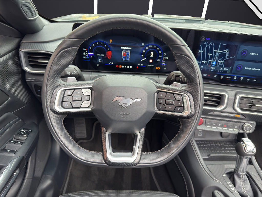 FORD Mustang Convertible 5.0 V8 GT-image-13