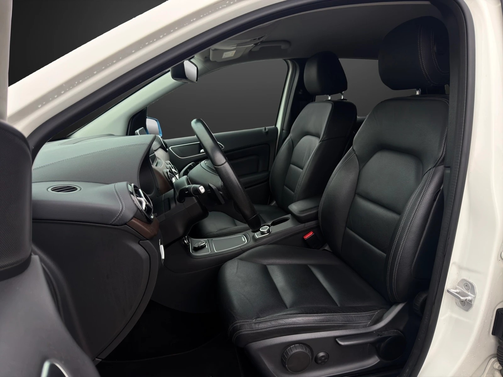MERCEDES-BENZ B Electric Drive-image-6