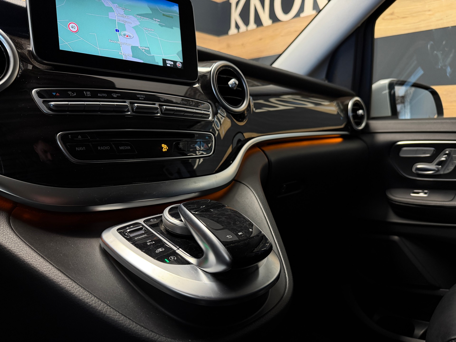 MERCEDES-BENZ V 250 d Avantgarde Lang 4Matic 7G-Tronic *AHK*-image-22