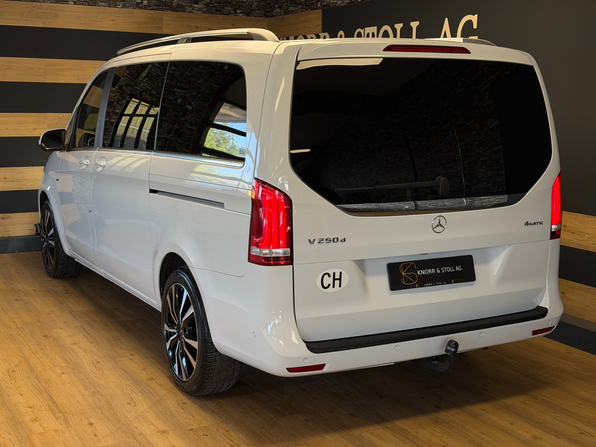MERCEDES-BENZ V 250 d Avantgarde Lang 4Matic 7G-Tronic *AHK*-image-4