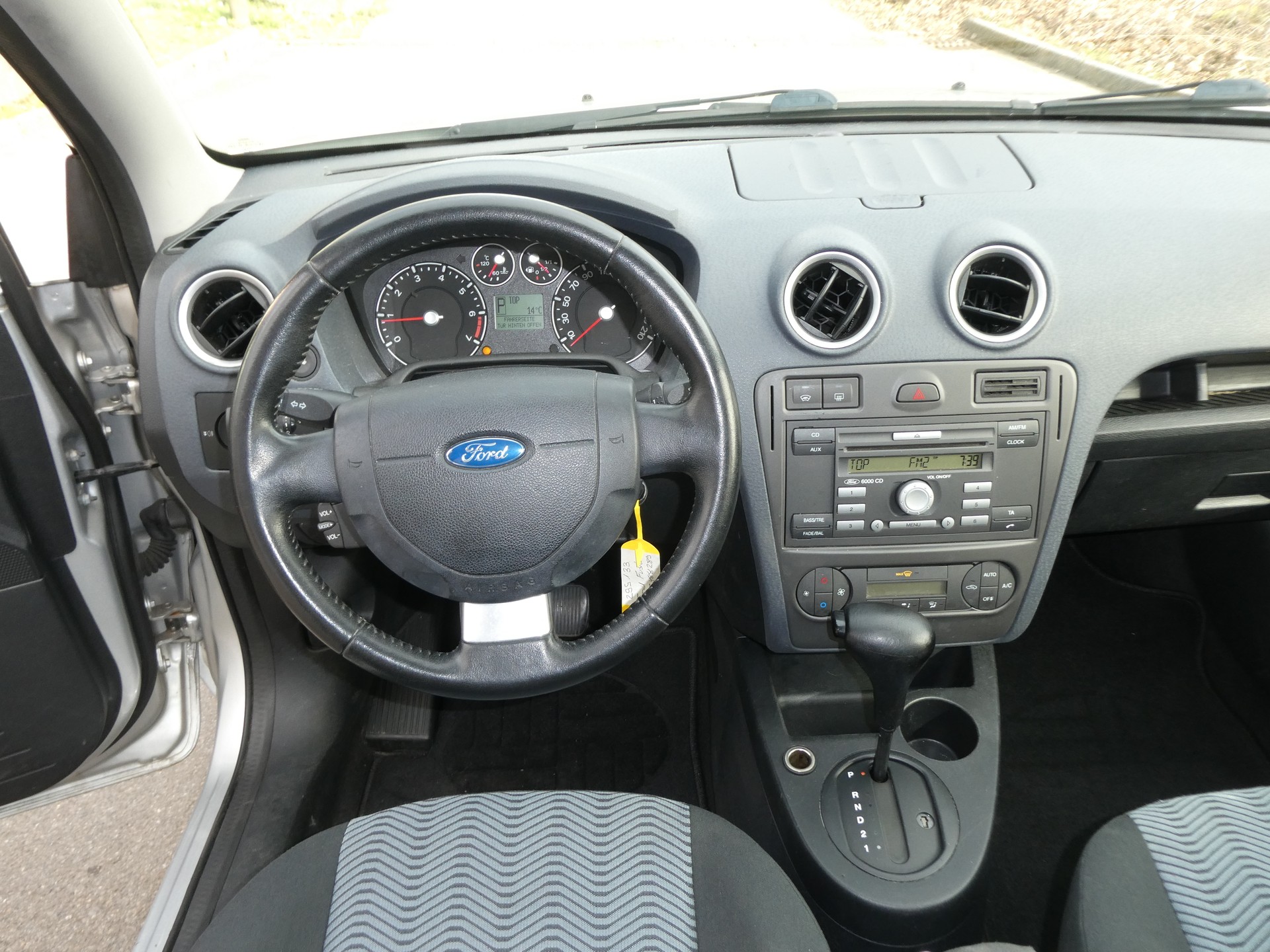 FORD Fusion 1.6 16V Trend-image-10