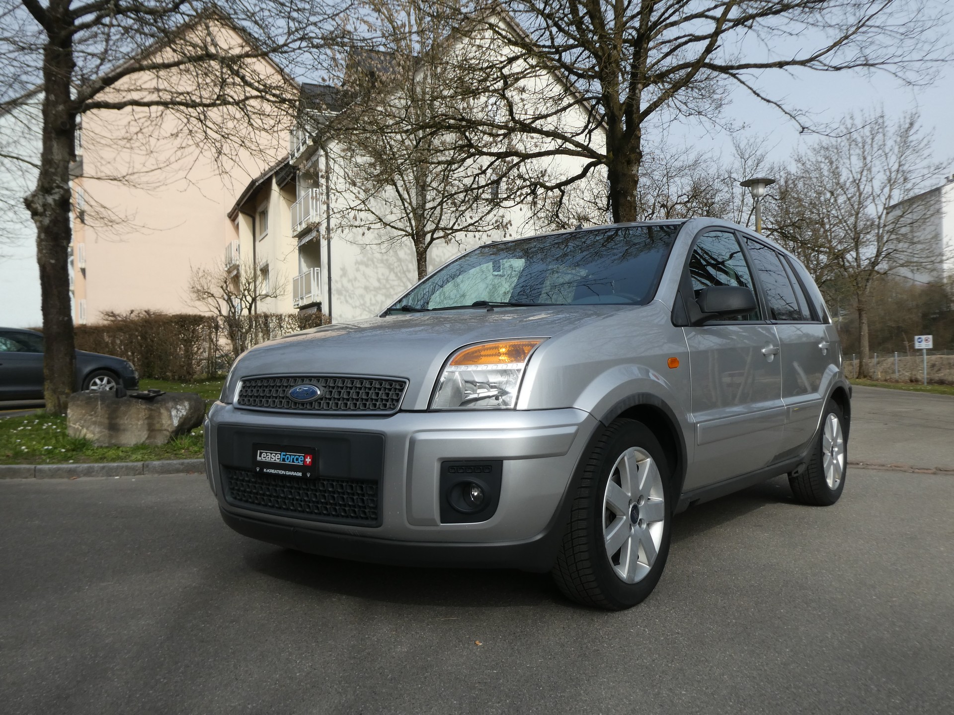 FORD Fusion 1.6 16V Trend-image-1