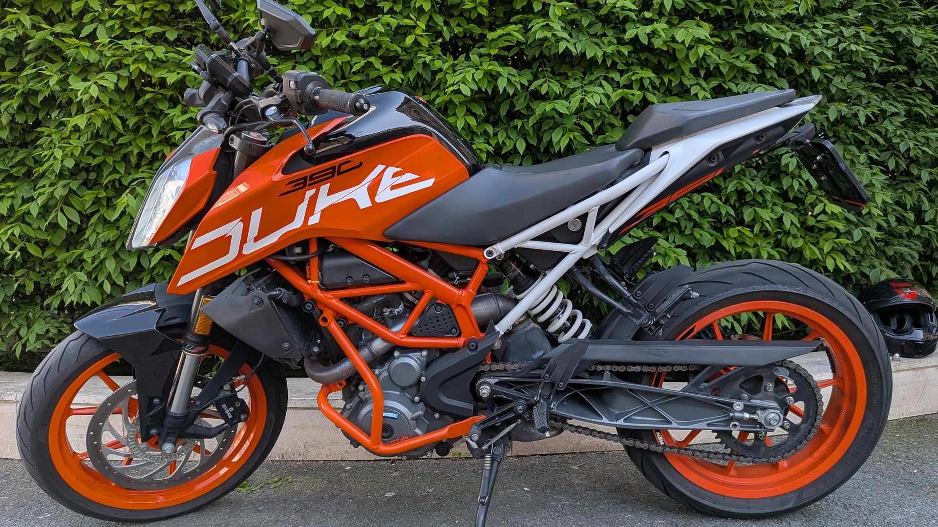KTM 390 Duke ABS-image-1