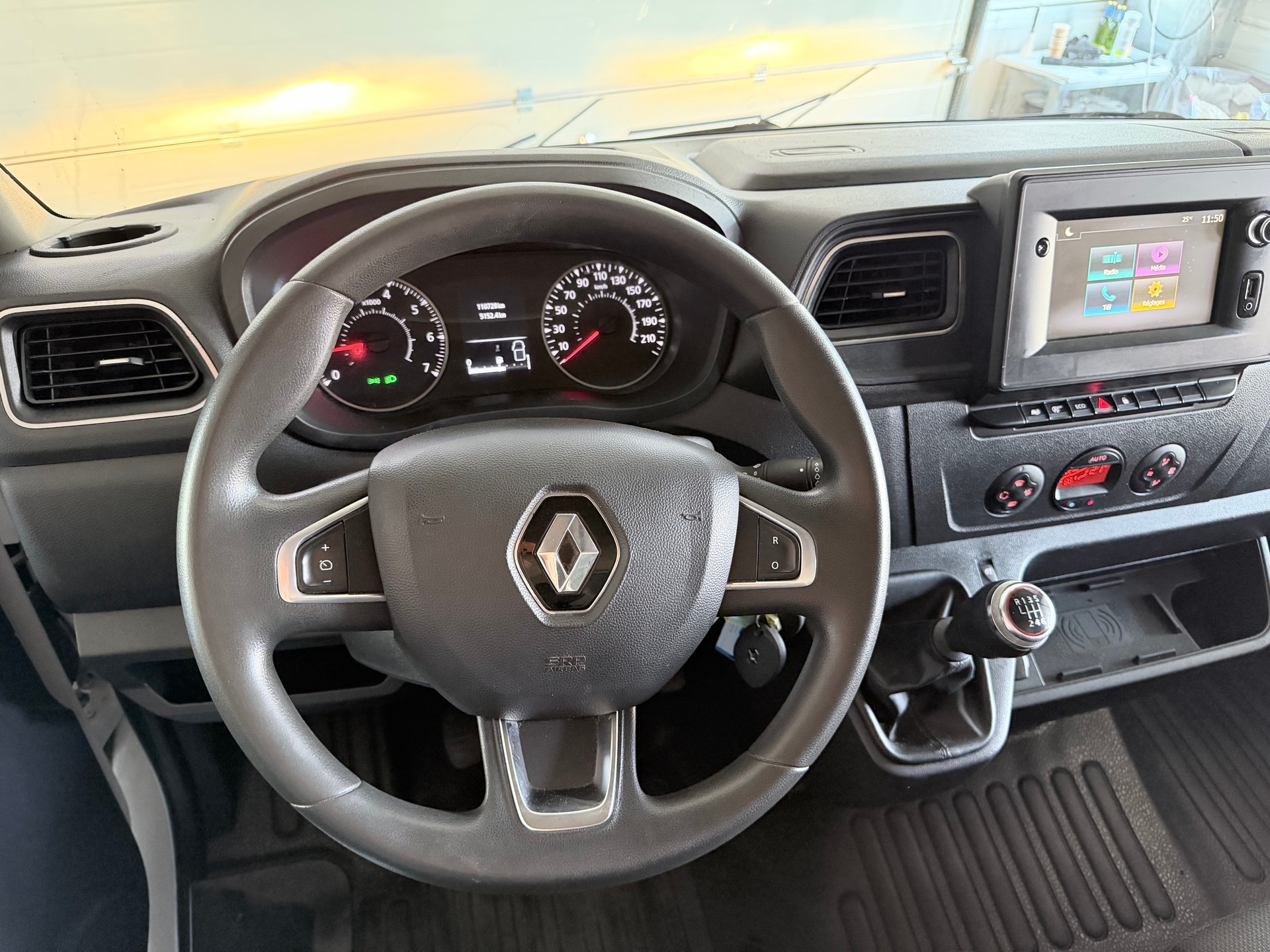 RENAULT Master T35 2.3 Blue dCi 150 L3H2-image-6