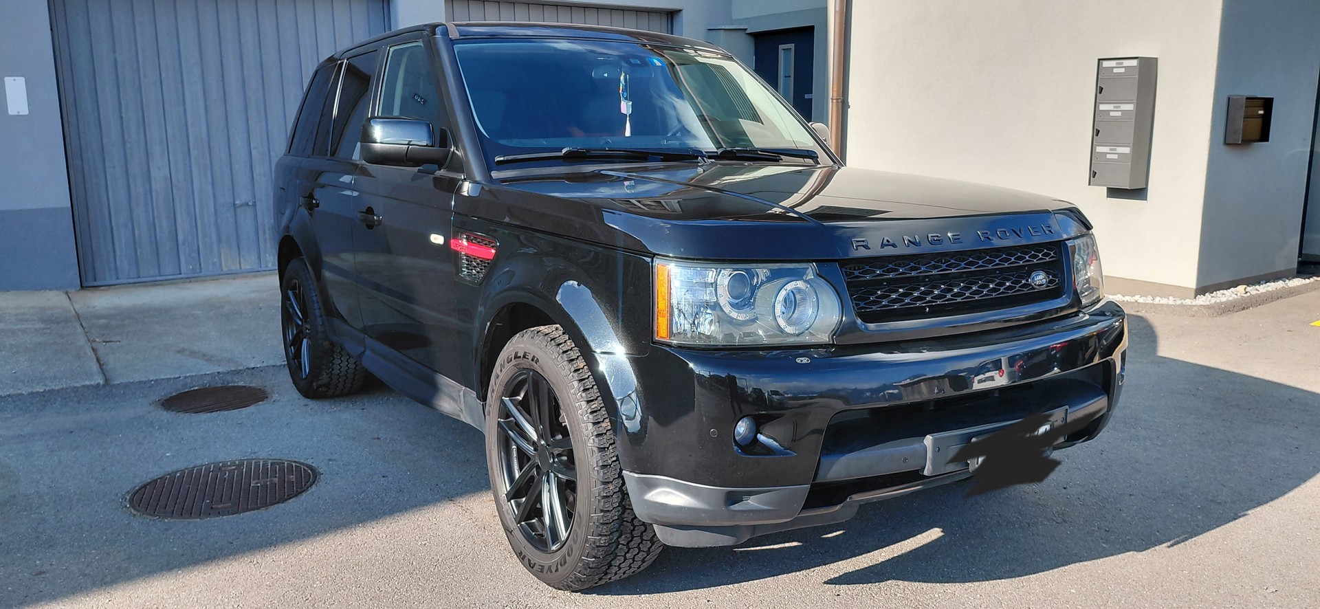 LAND ROVER RANGE ROVER SPORT-showroom-element-1