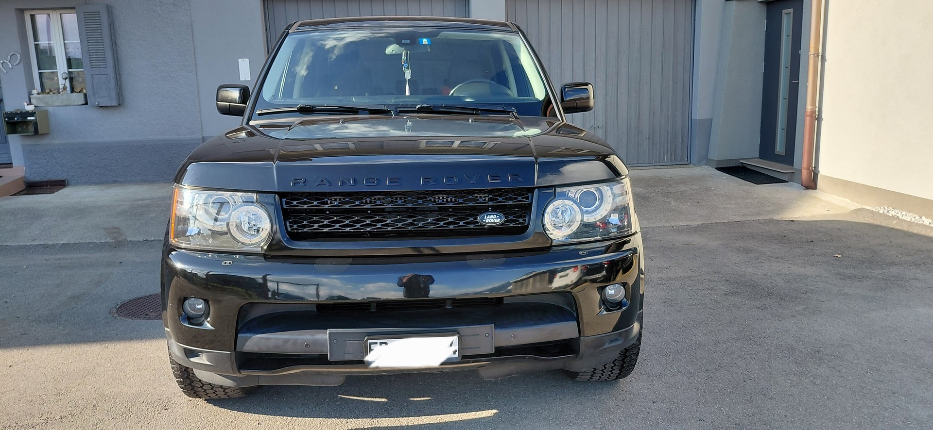 LAND ROVER RANGE ROVER SPORT-showroom-element-2