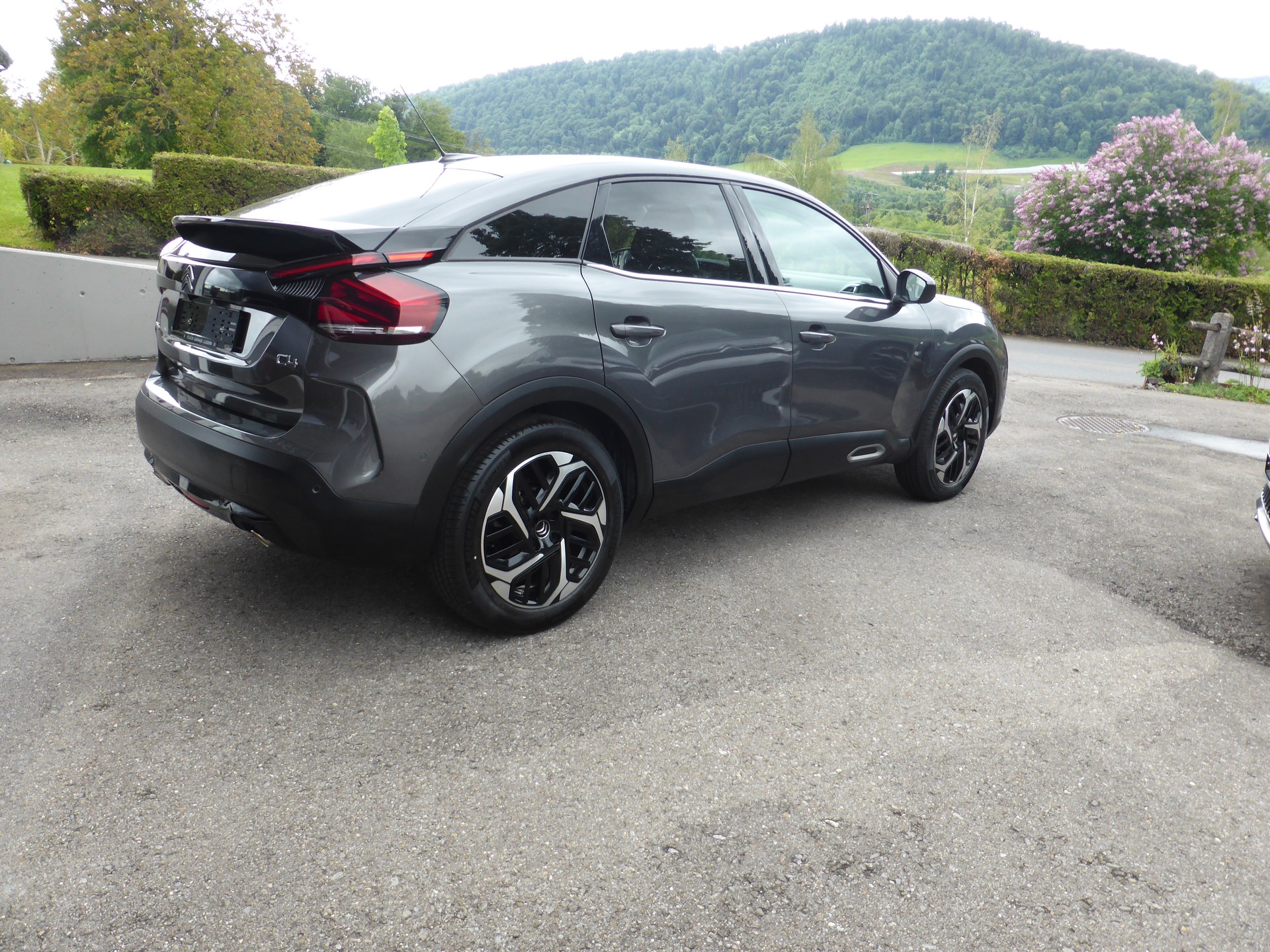 CITROEN C4 1.2 Pure Tech Shine EAT8-image-5