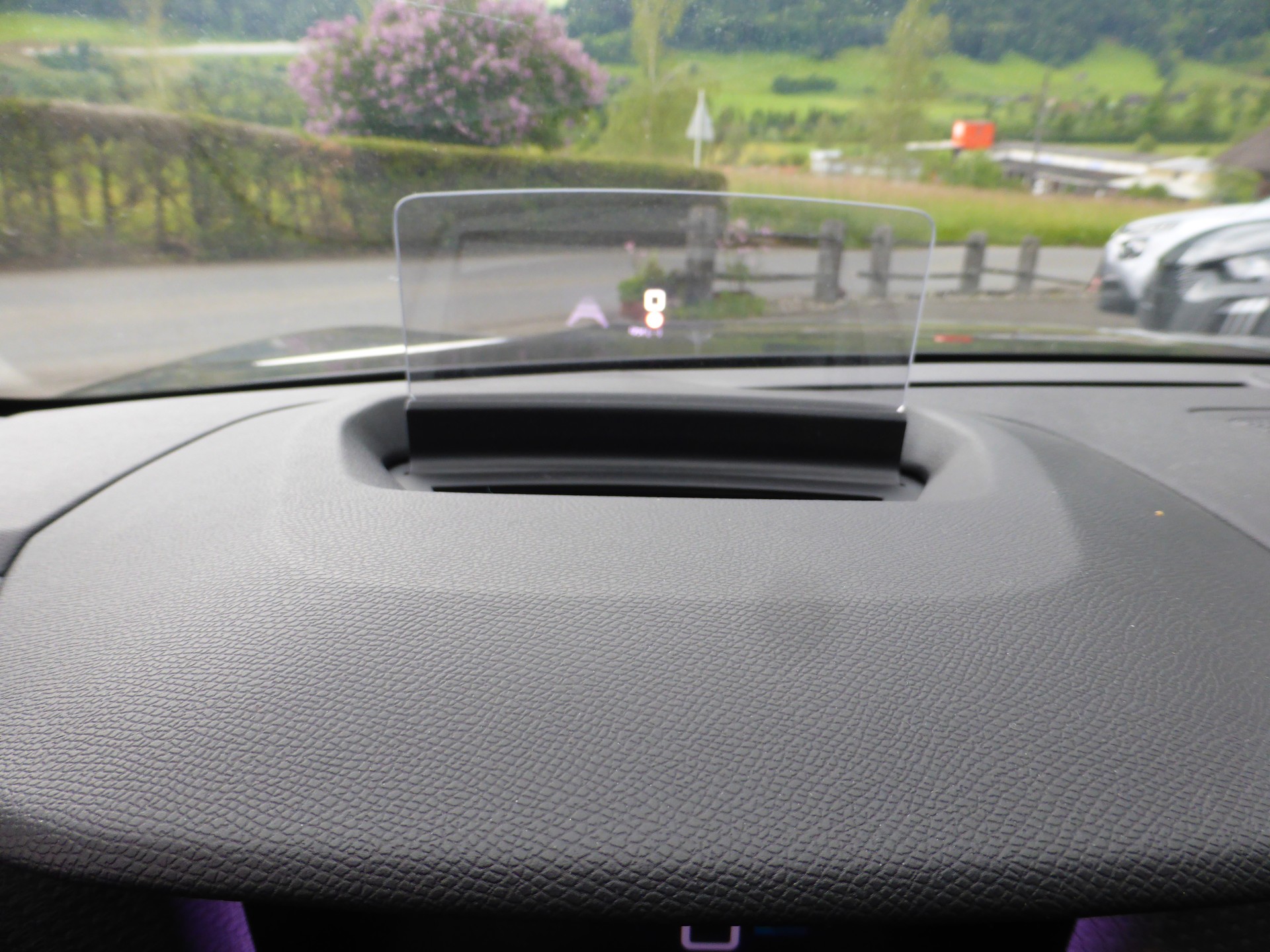CITROEN C4 1.2 Pure Tech Shine EAT8-image-11