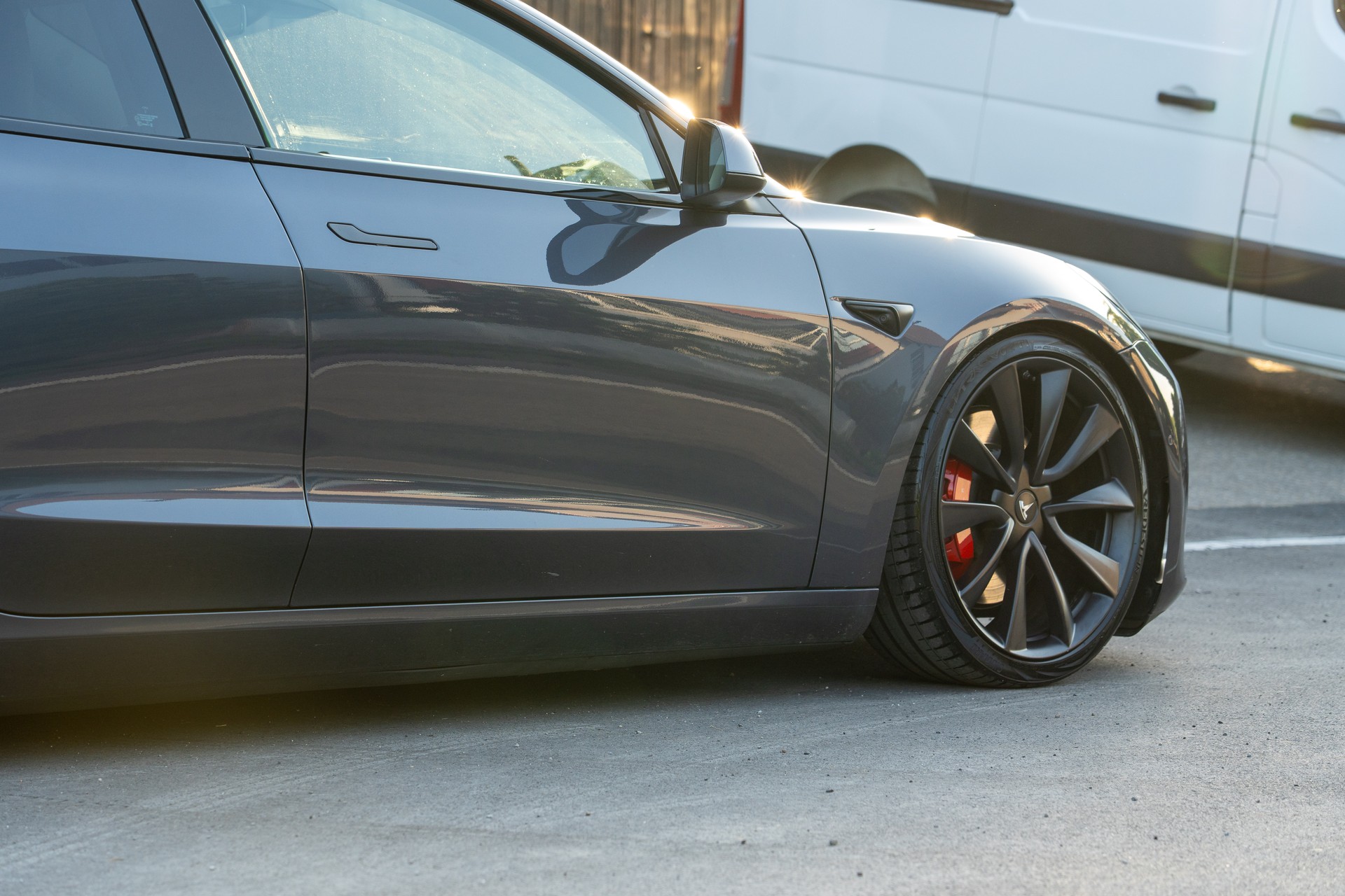 TESLA Model 3 Performance Dual Motor AWD-image-11
