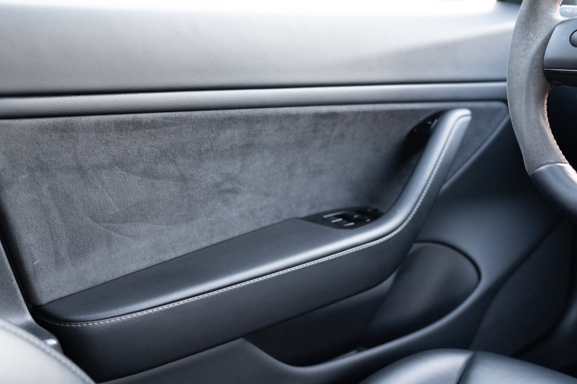 TESLA Model 3 Performance Dual Motor AWD-image-12