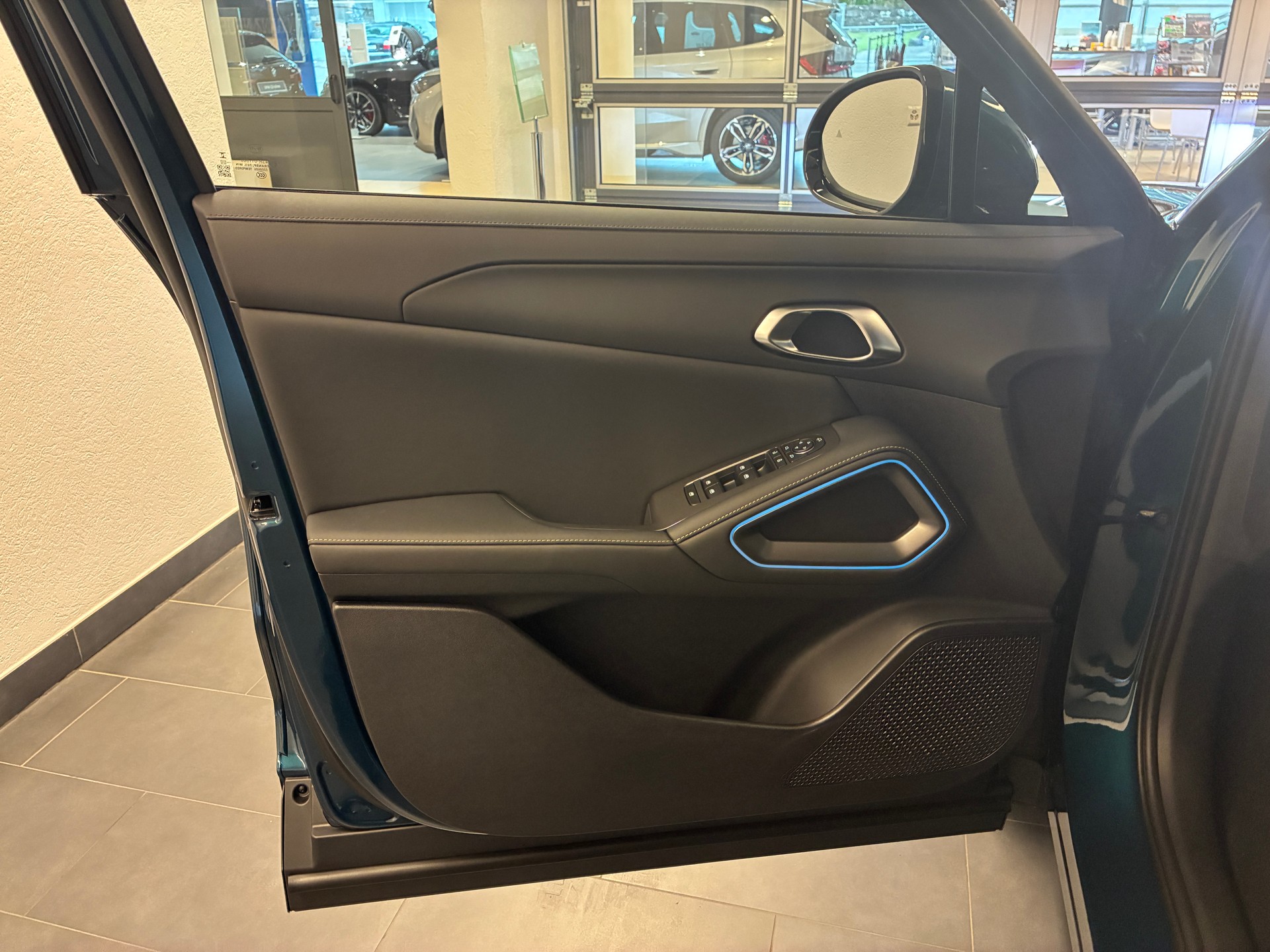 BYD Atto 2 DM-i Boost-image-14