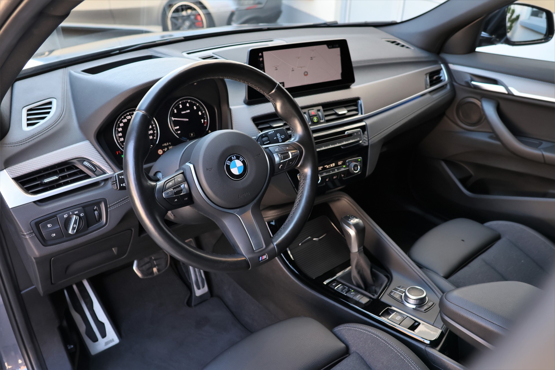 BMW X2 xDrive 25e M Sport Steptronic (CH)-image-8