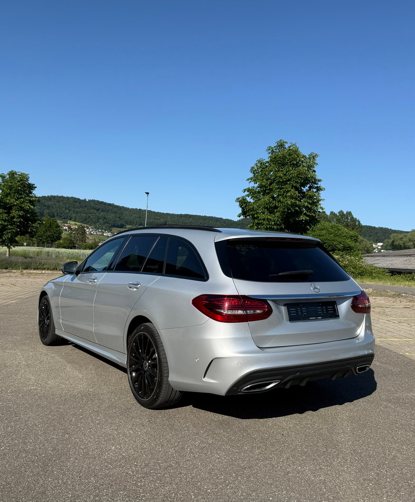 MERCEDES-BENZ C 200 Swiss Star AMG Line 4m-image-3