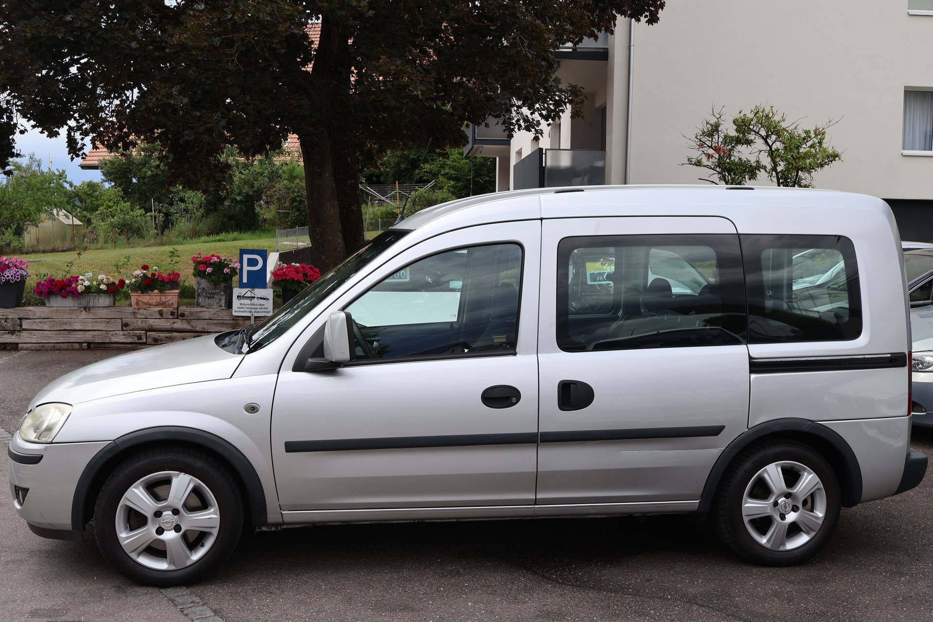 OPEL Corsa 1.4 TP Color Edition-image-3