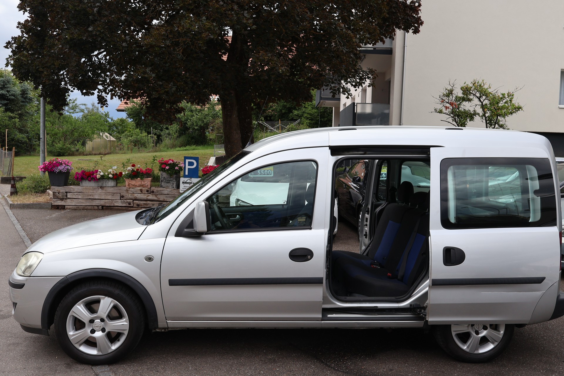 OPEL Corsa 1.4 TP Color Edition-image-4