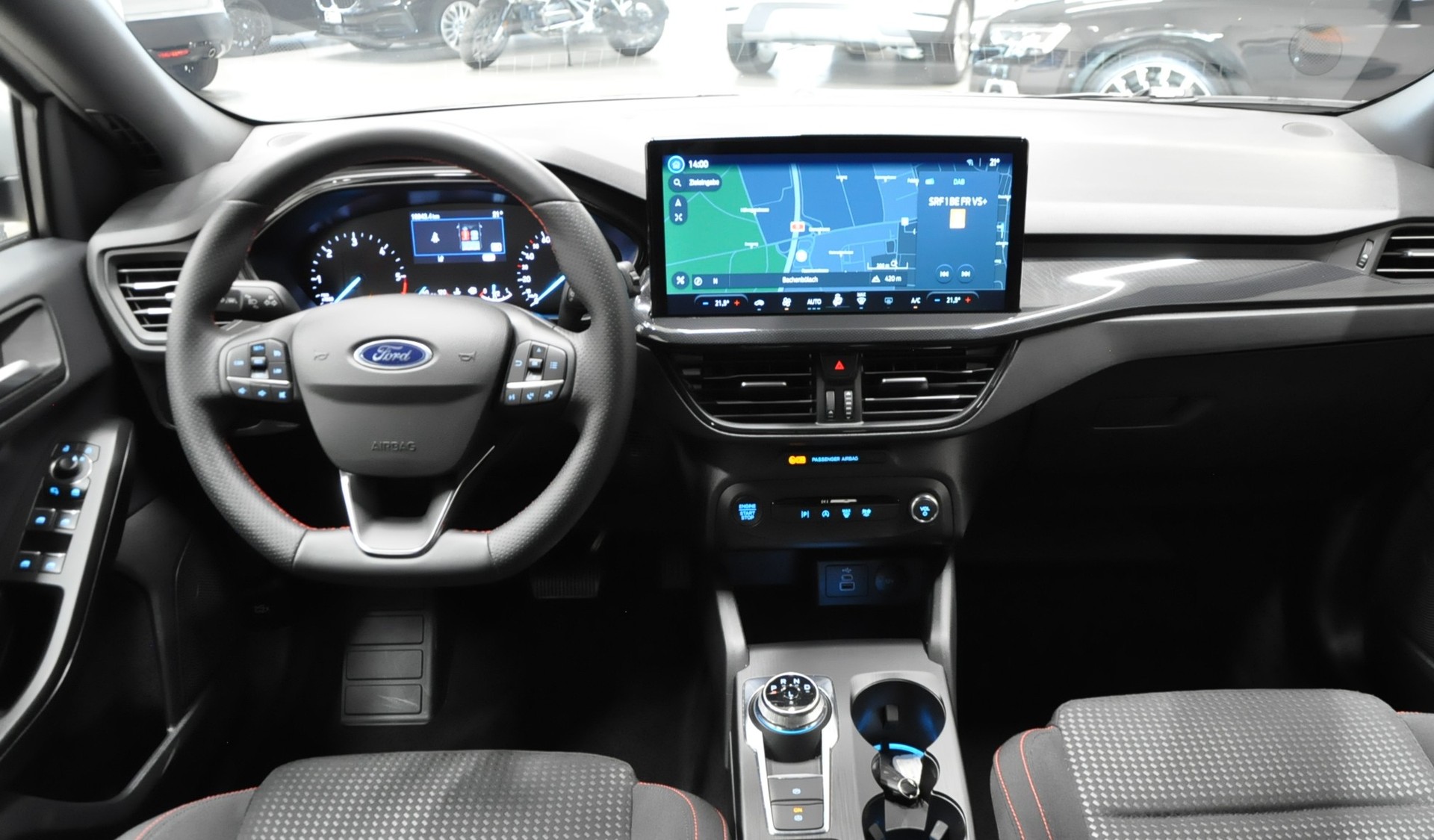 FORD Focus 1.5 EcoBlue TDCi ST-Line Automatic-image-17