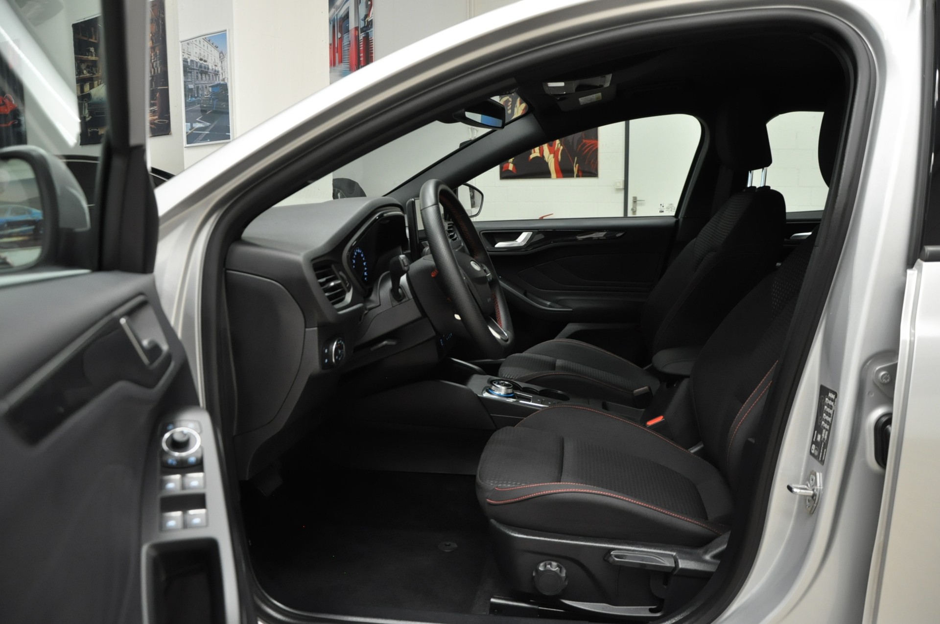FORD Focus 1.5 EcoBlue TDCi ST-Line Automatic-image-9