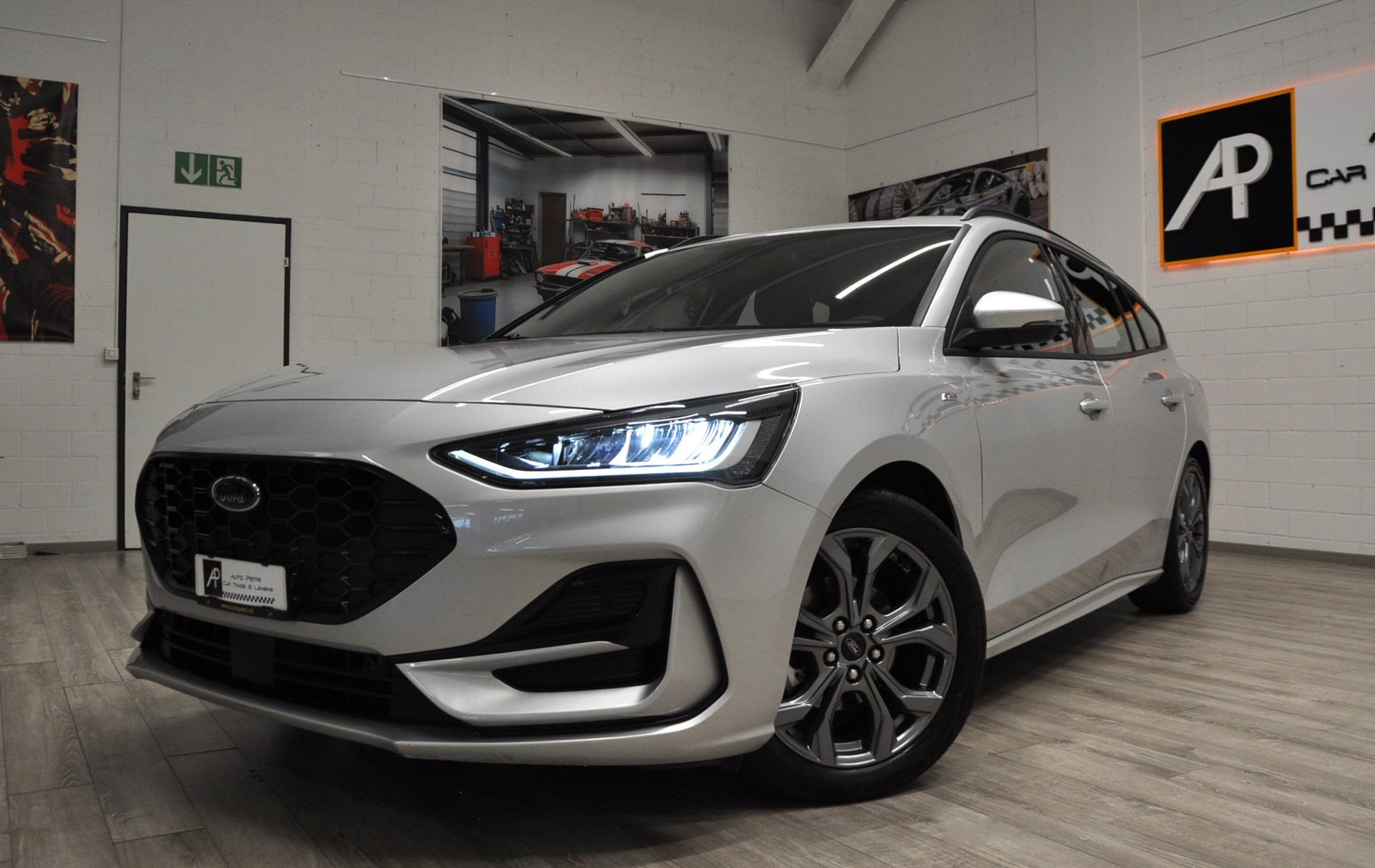 FORD Focus 1.5 EcoBlue TDCi ST-Line Automatic-showroom-element-1