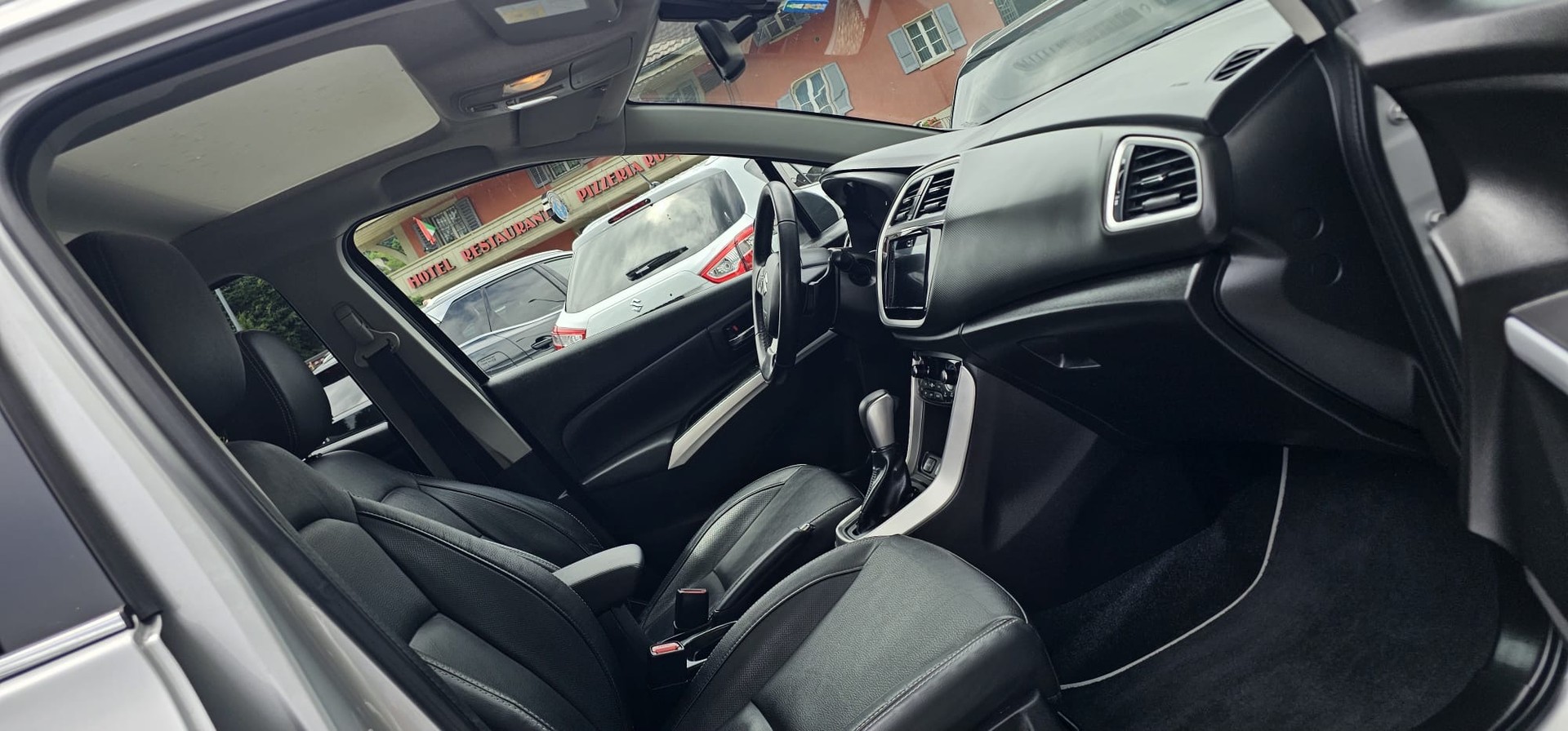 SUZUKI SX4 S-Cross 1.6 16V Compact Top 4WD CVT7-image-10