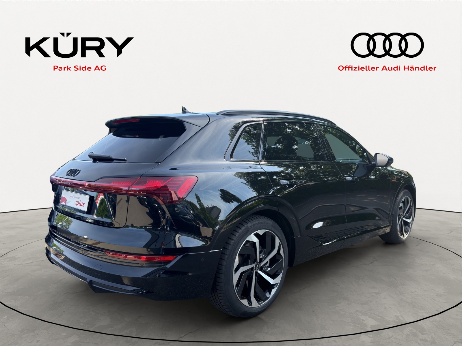 AUDI e-tron 55 S line Black Edition 408PS-showroom-element-3