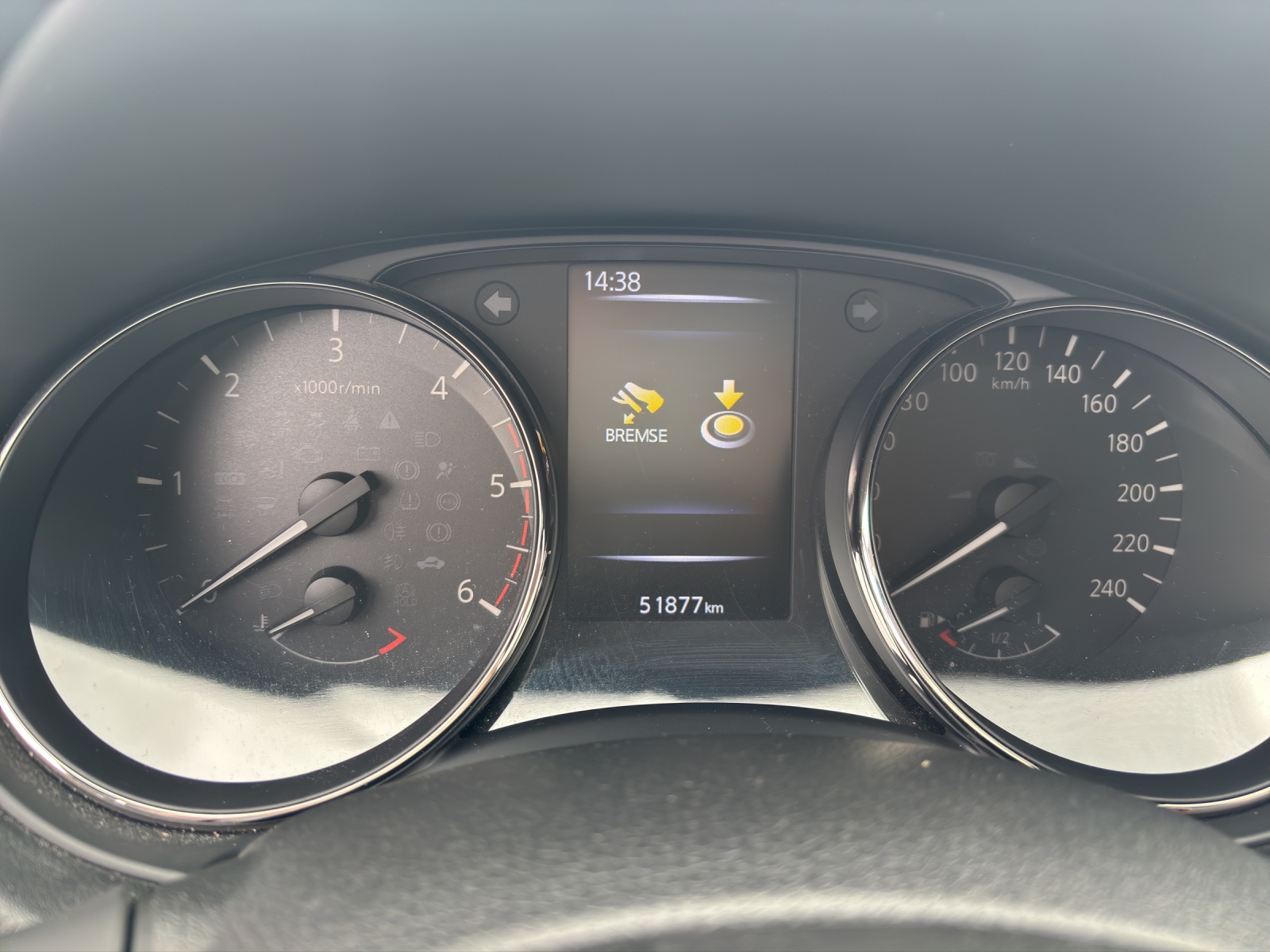 NISSAN X-Trail 2.0 dCi Tekna-image-5