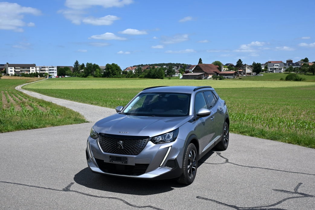 PEUGEOT 2008 1.5 BlueHDi Allure EAT8