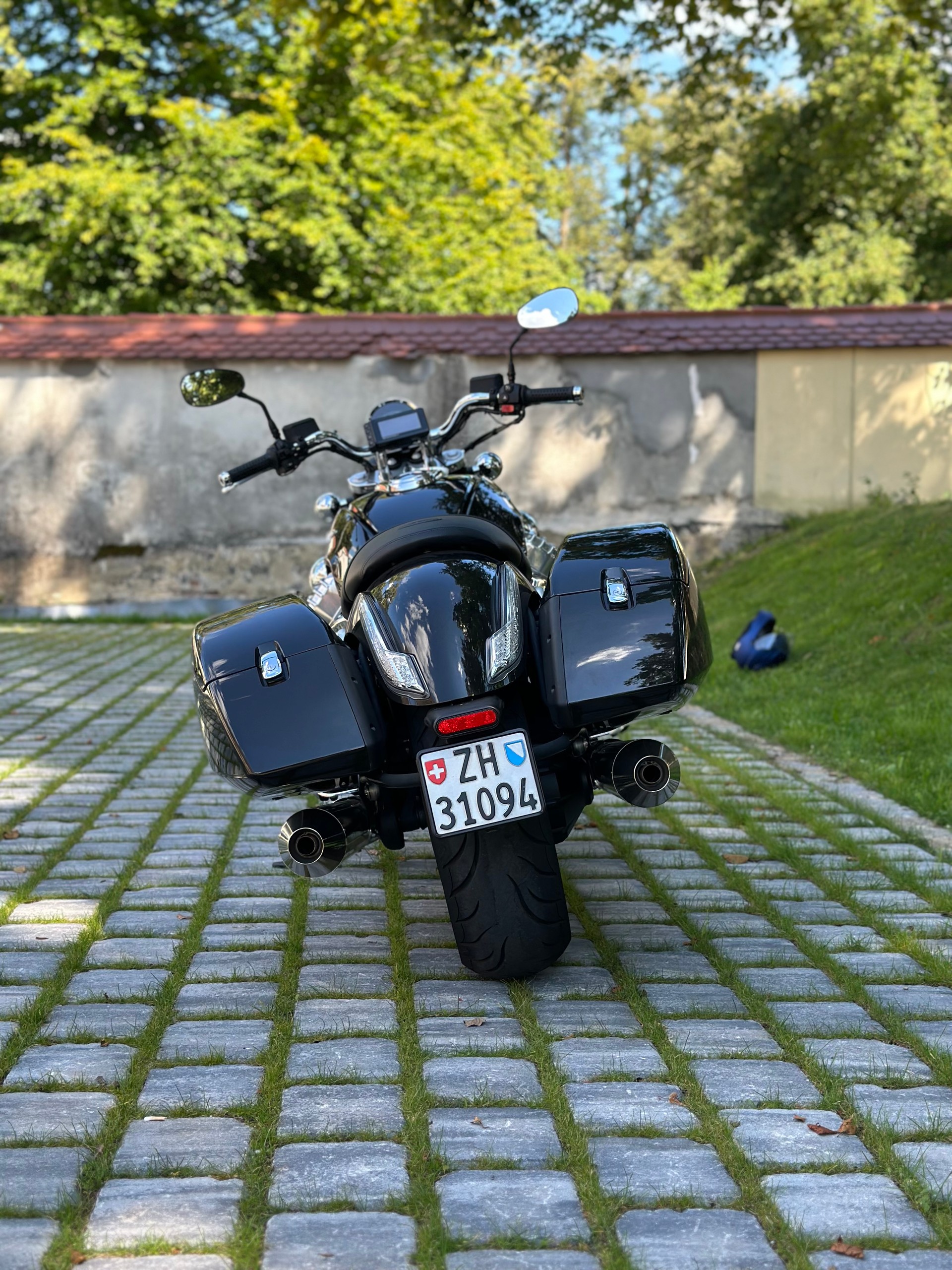 MOTO GUZZI California 1400 Custom-image-3