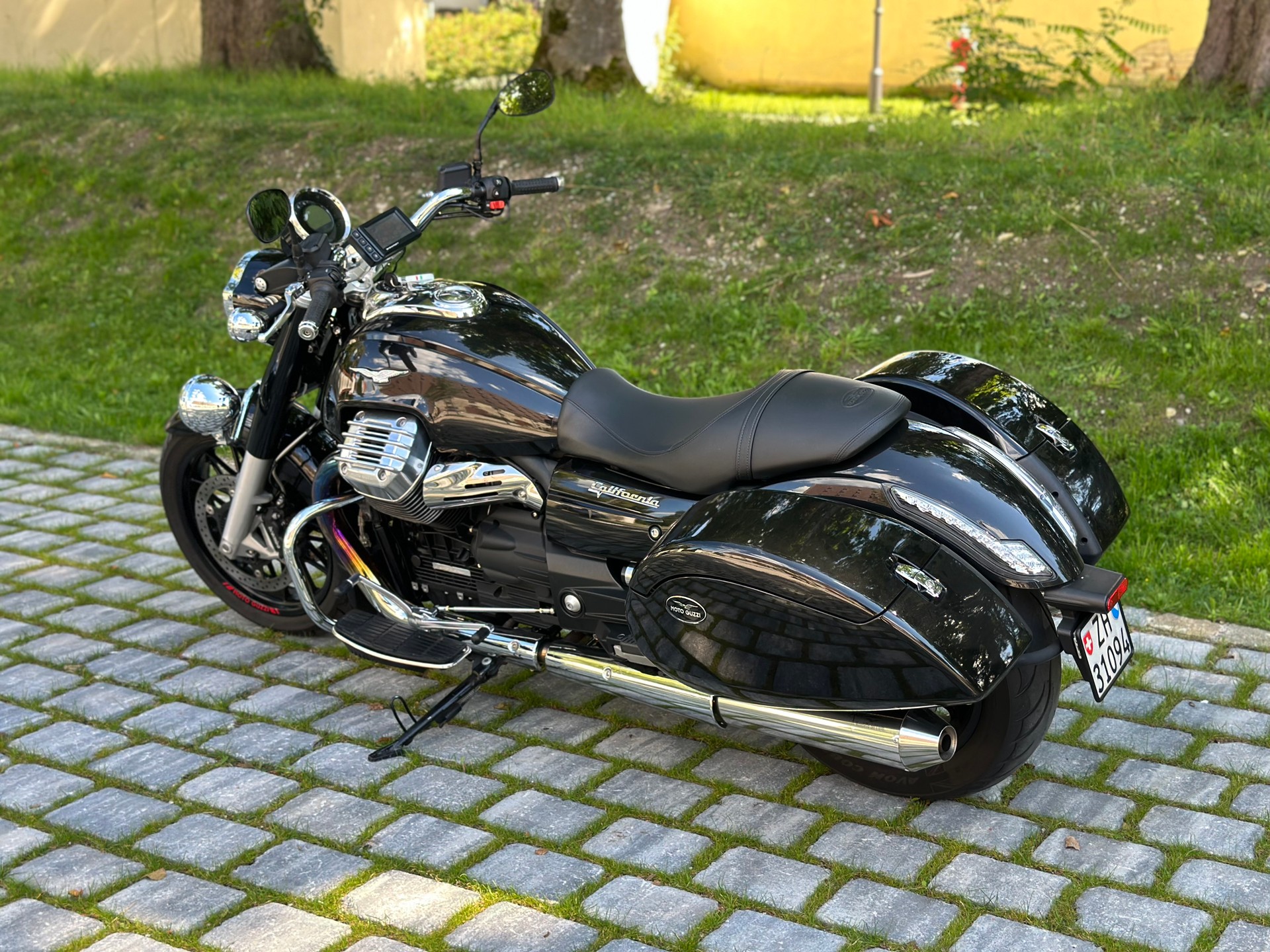 MOTO GUZZI California 1400 Custom-image-2