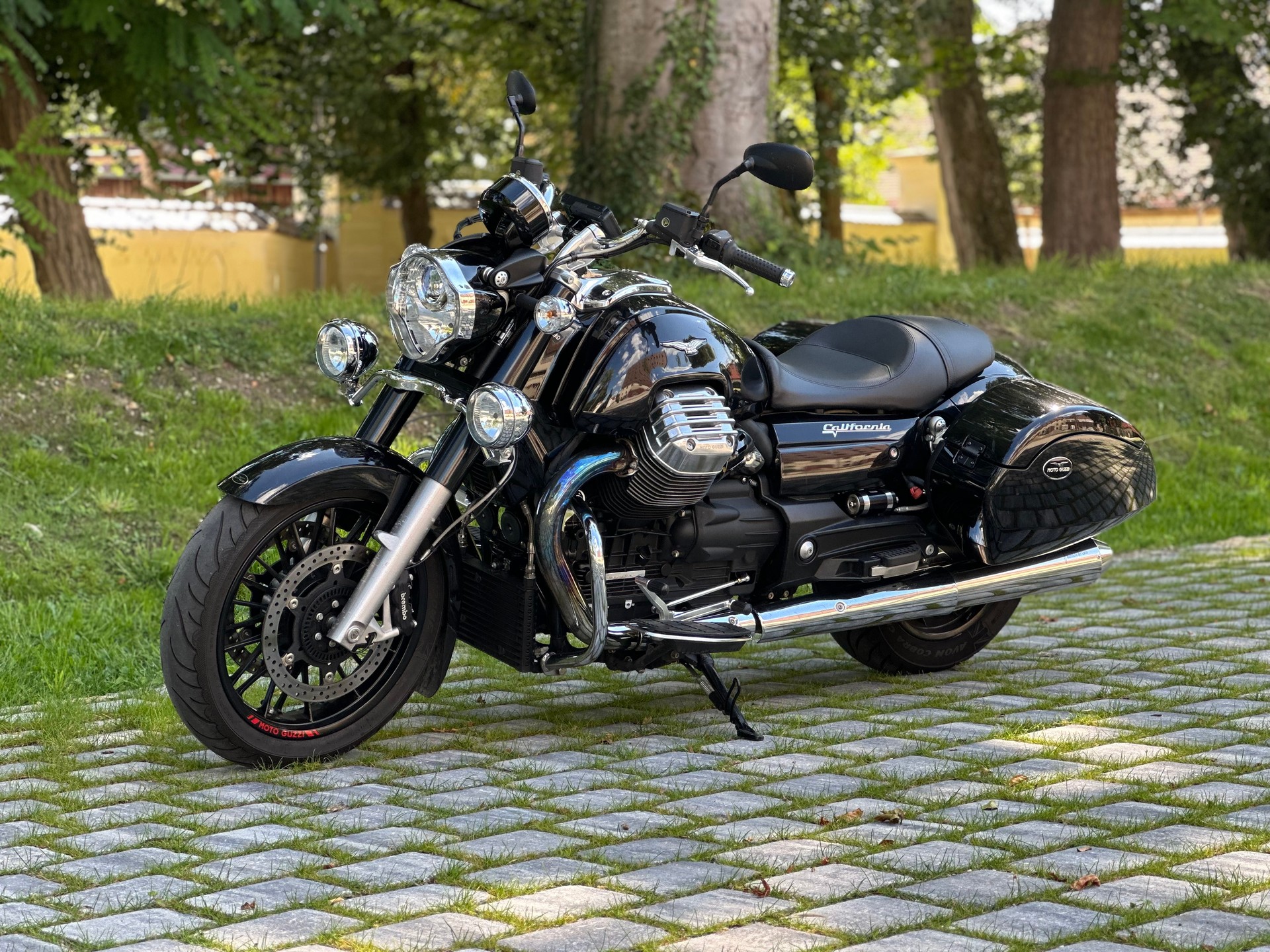 MOTO GUZZI California 1400 Custom-image-0