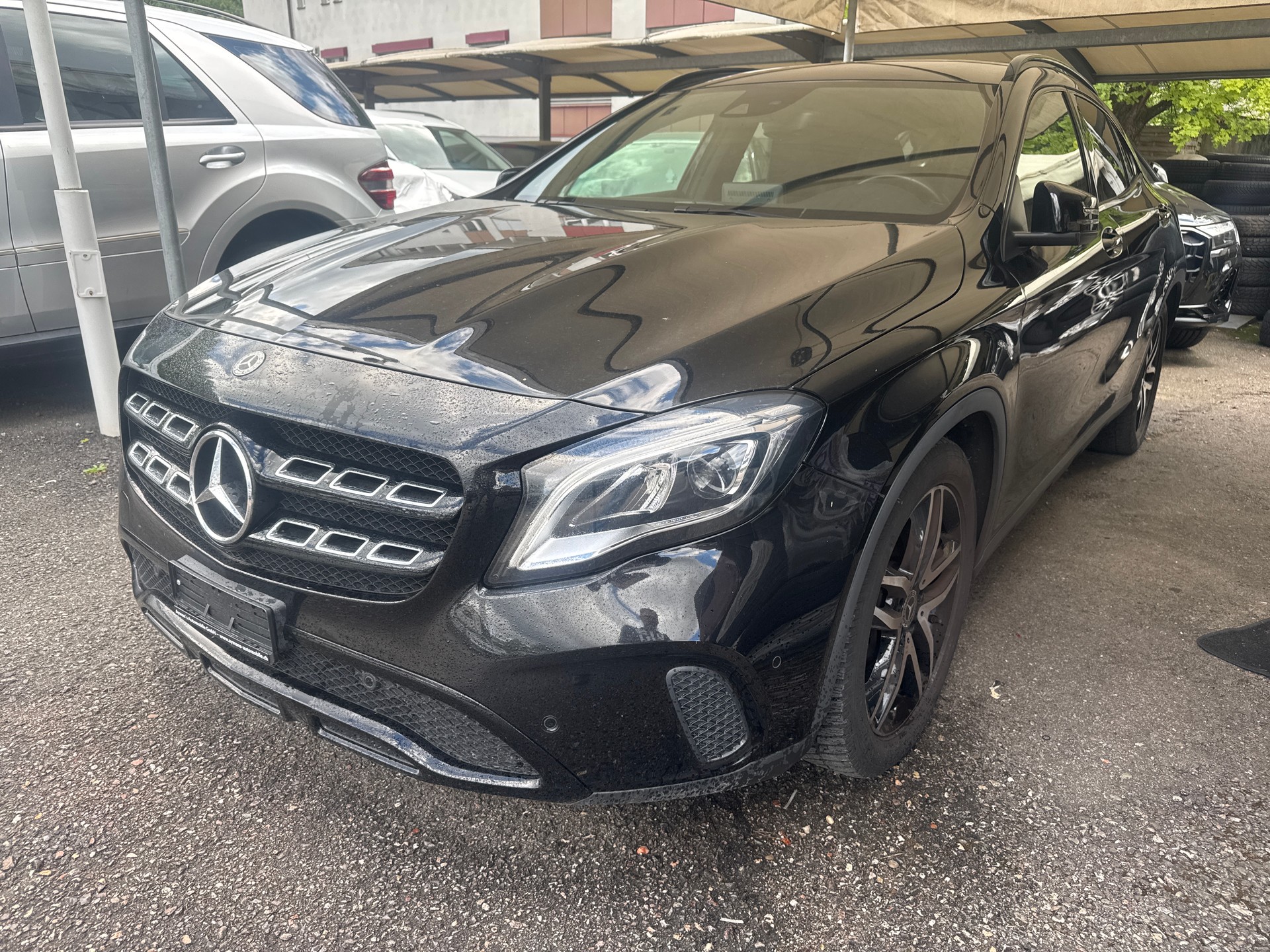 MERCEDES-BENZ GLA 200 Urban 7G-DCT