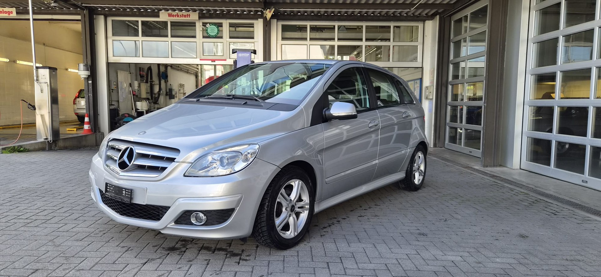 MERCEDES-BENZ B 180 CDI