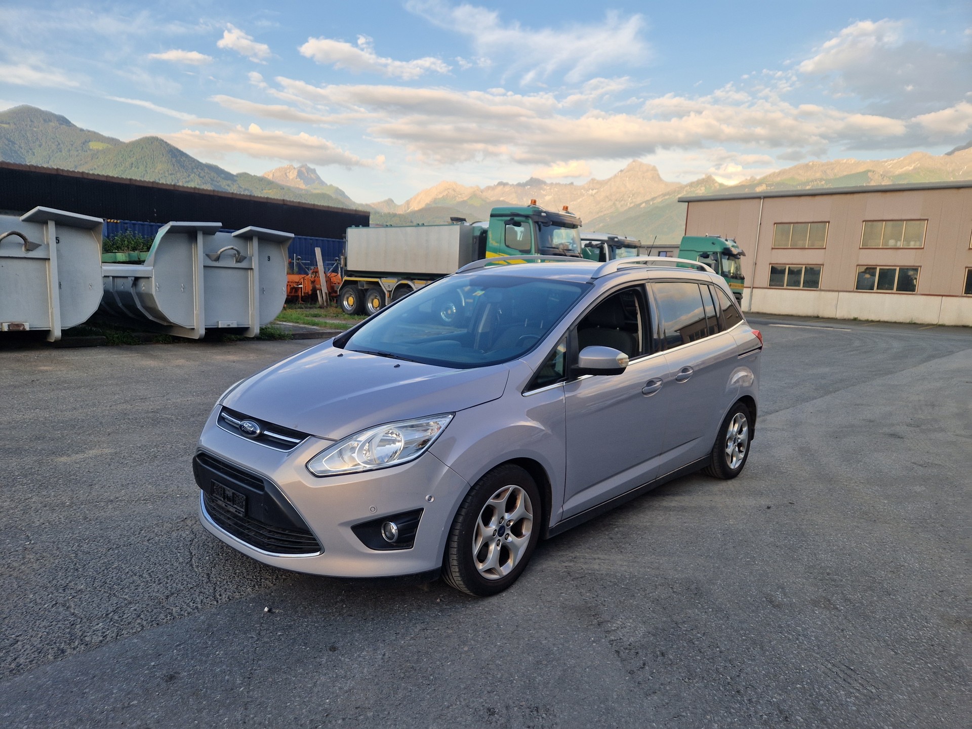 FORD Grand C-Max 1.6 Ti-VCT KNIE-Edition