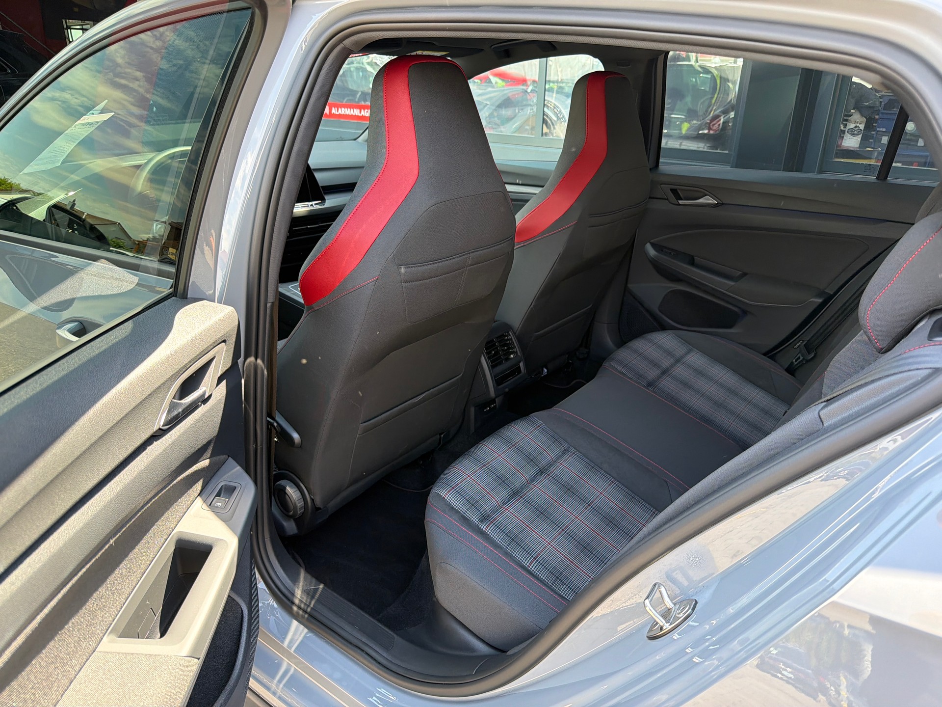 VW Golf 2.0 TSI GTI DSG-image-5