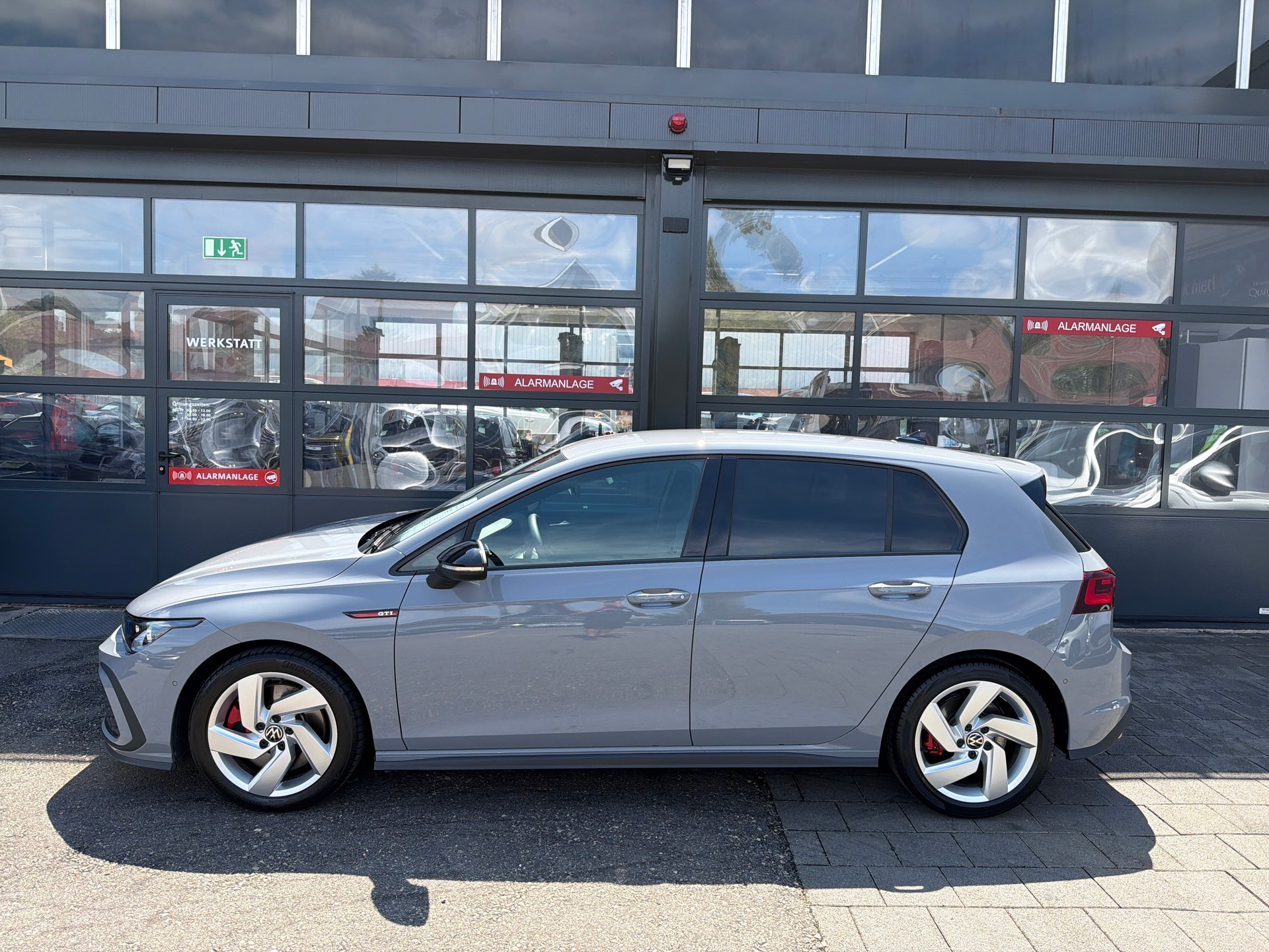 VW Golf 2.0 TSI GTI DSG-showroom-element-2