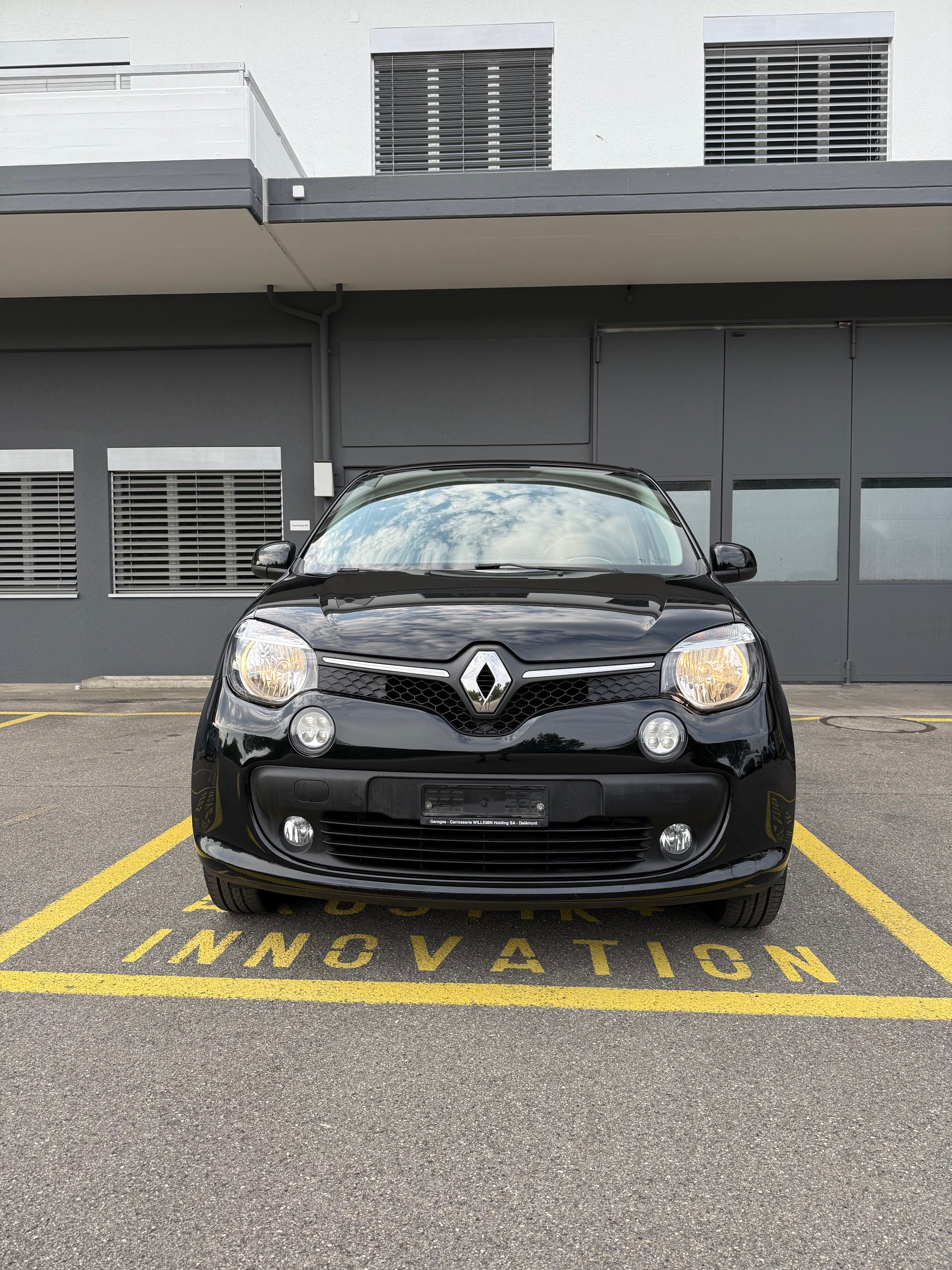 RENAULT Twingo 0.9 90th Anniversary