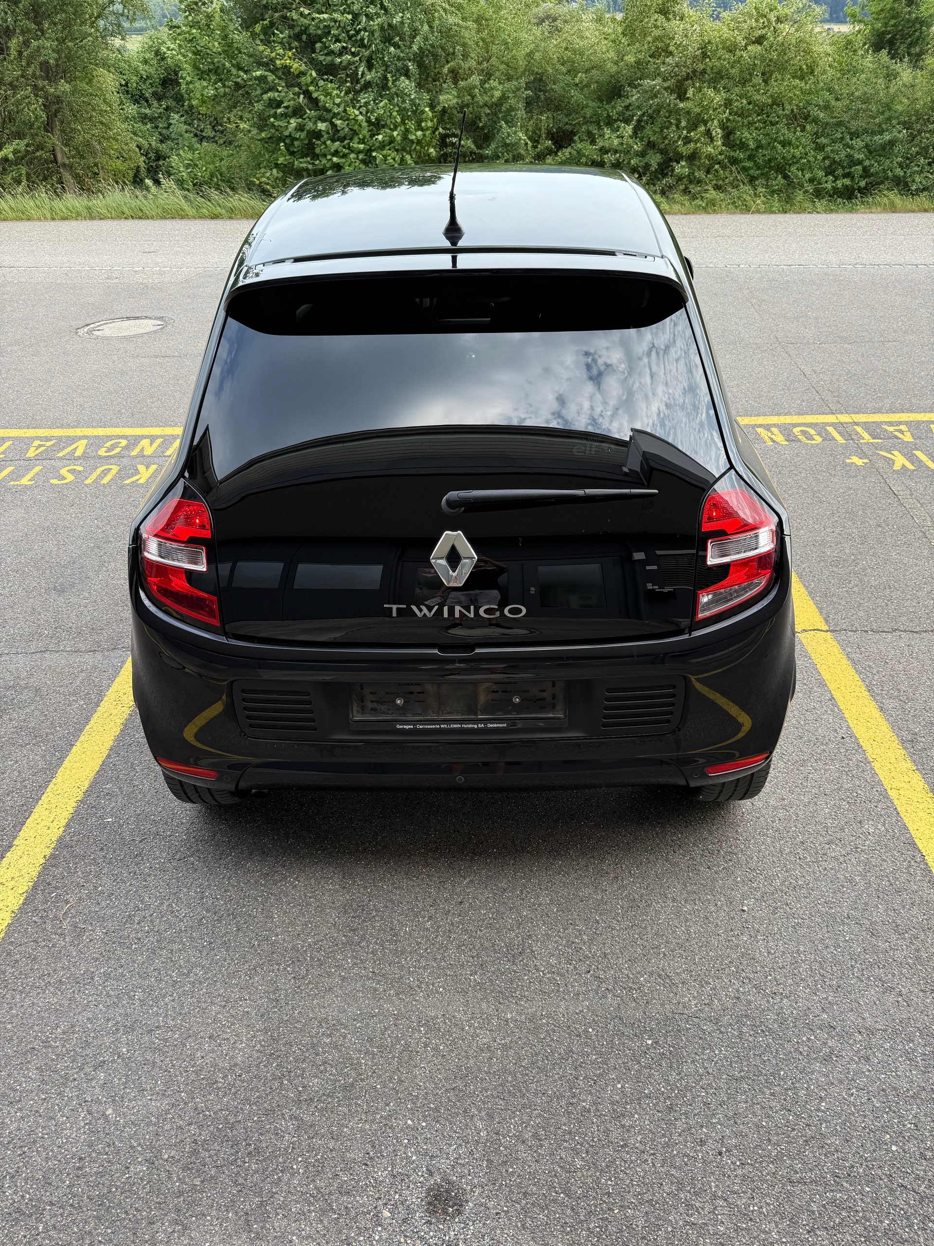 RENAULT Twingo 0.9 90th Anniversary-image-4