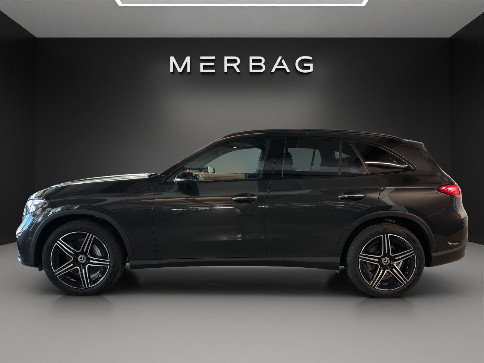 MERCEDES-BENZ GLC 220 d 4M 9G-Tronic-image-2