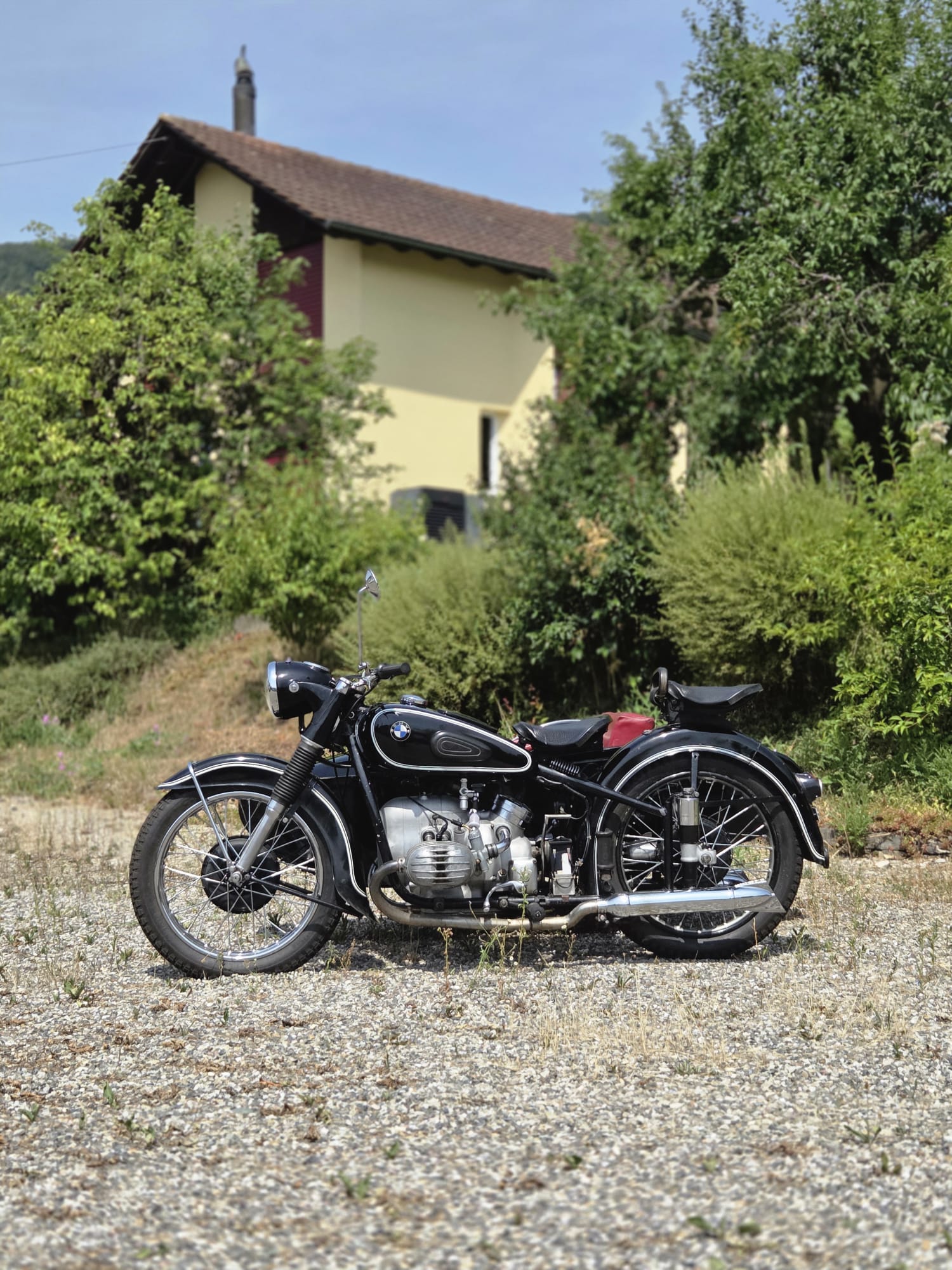 BMW /3-image-1