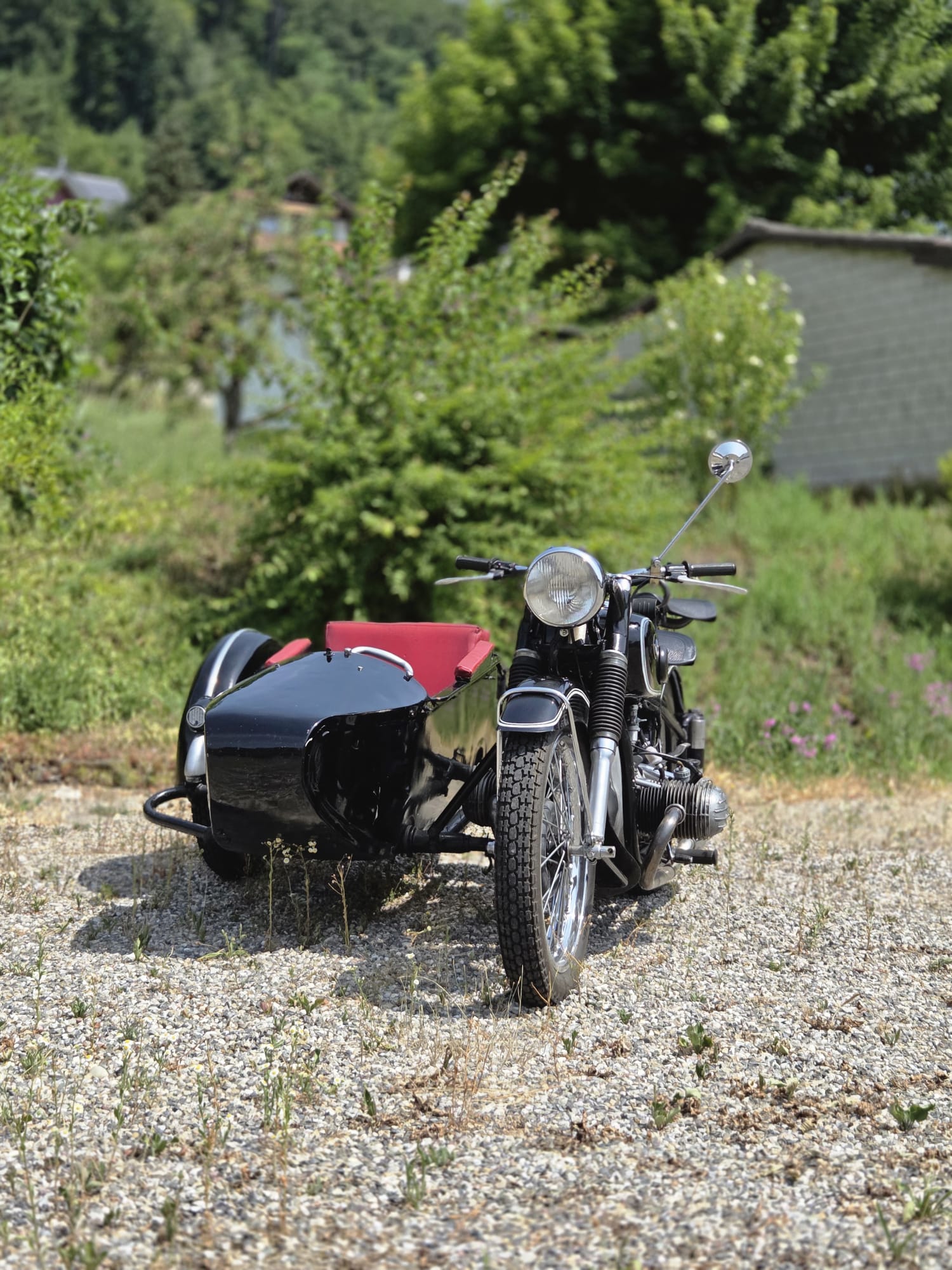 BMW /3-image-2