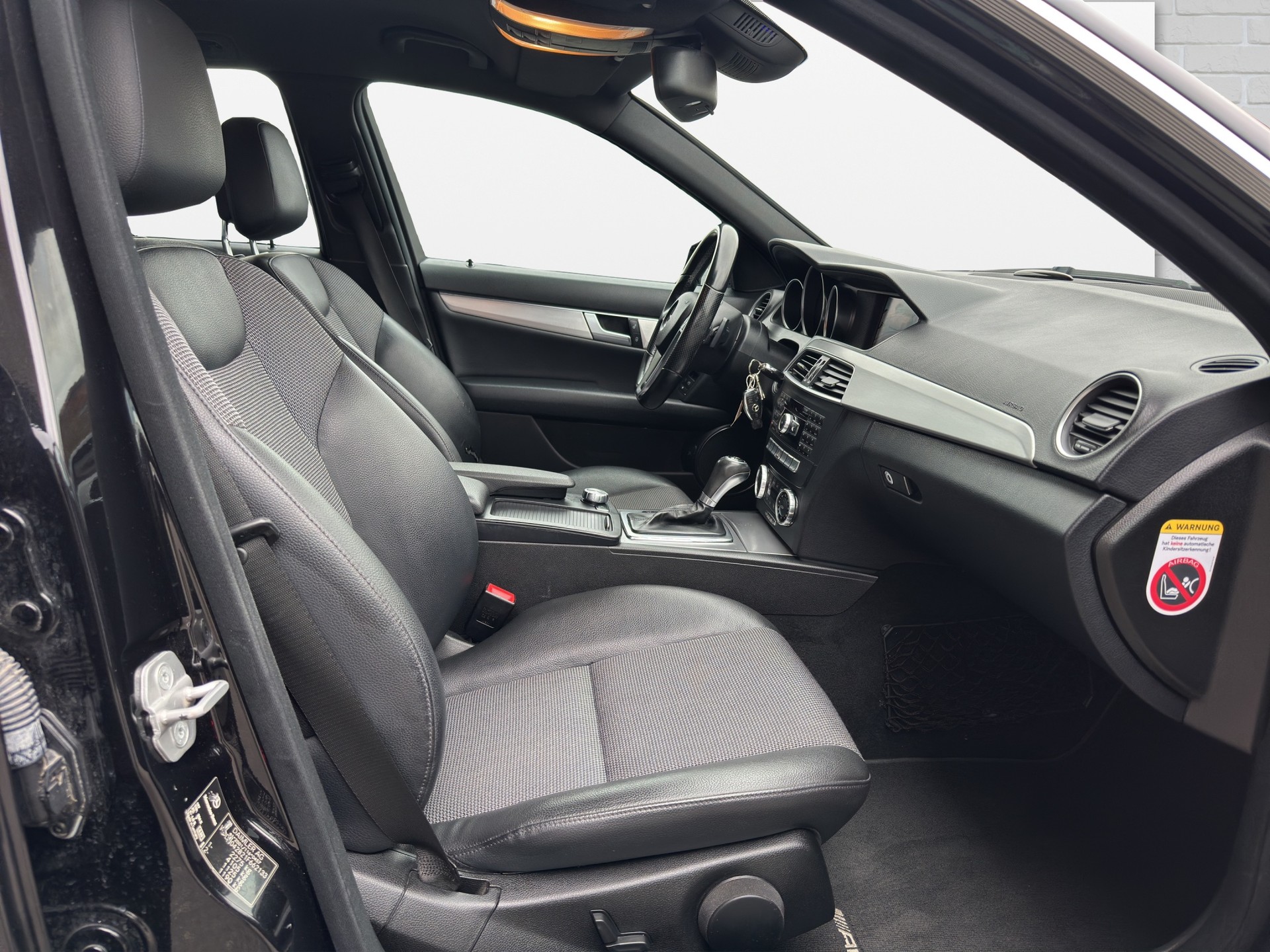 MERCEDES-BENZ C 250 CDI Avantgarde 4Matic 7G-Tronic-image-4