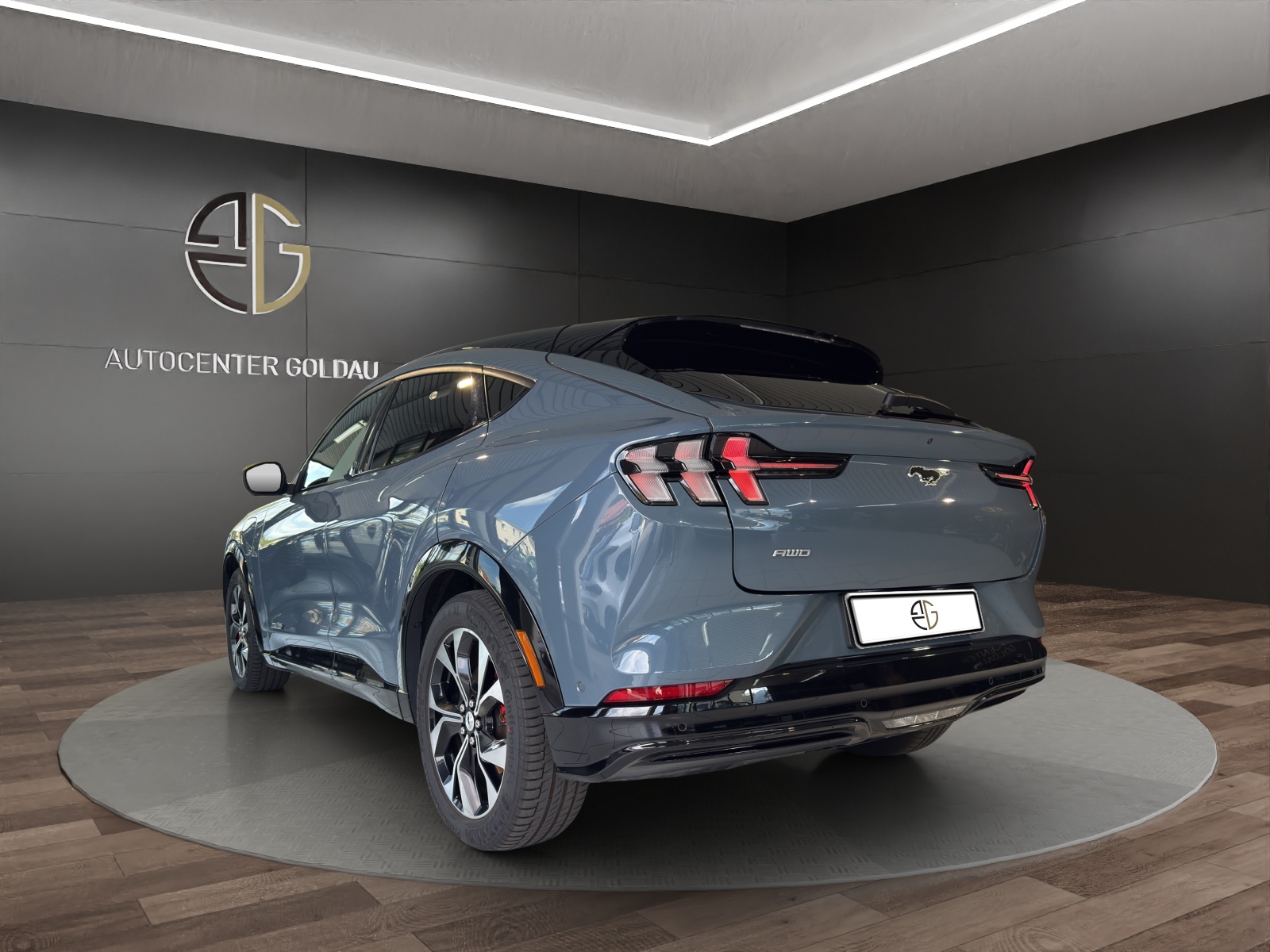 FORD Mustang MACH-E Premium AWD 99 kWh-showroom-element-1
