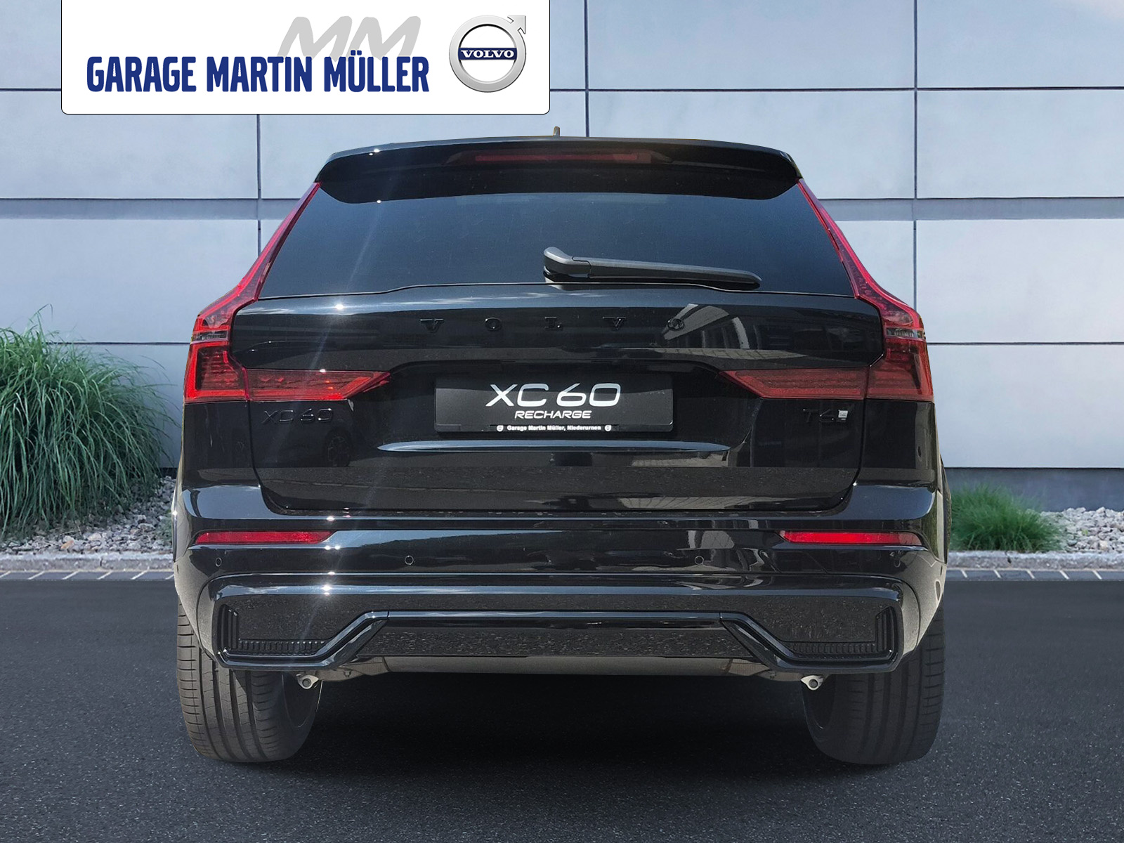 VOLVO XC60 2.0 T6 TE Black Edition eAWD-showroom-element-3
