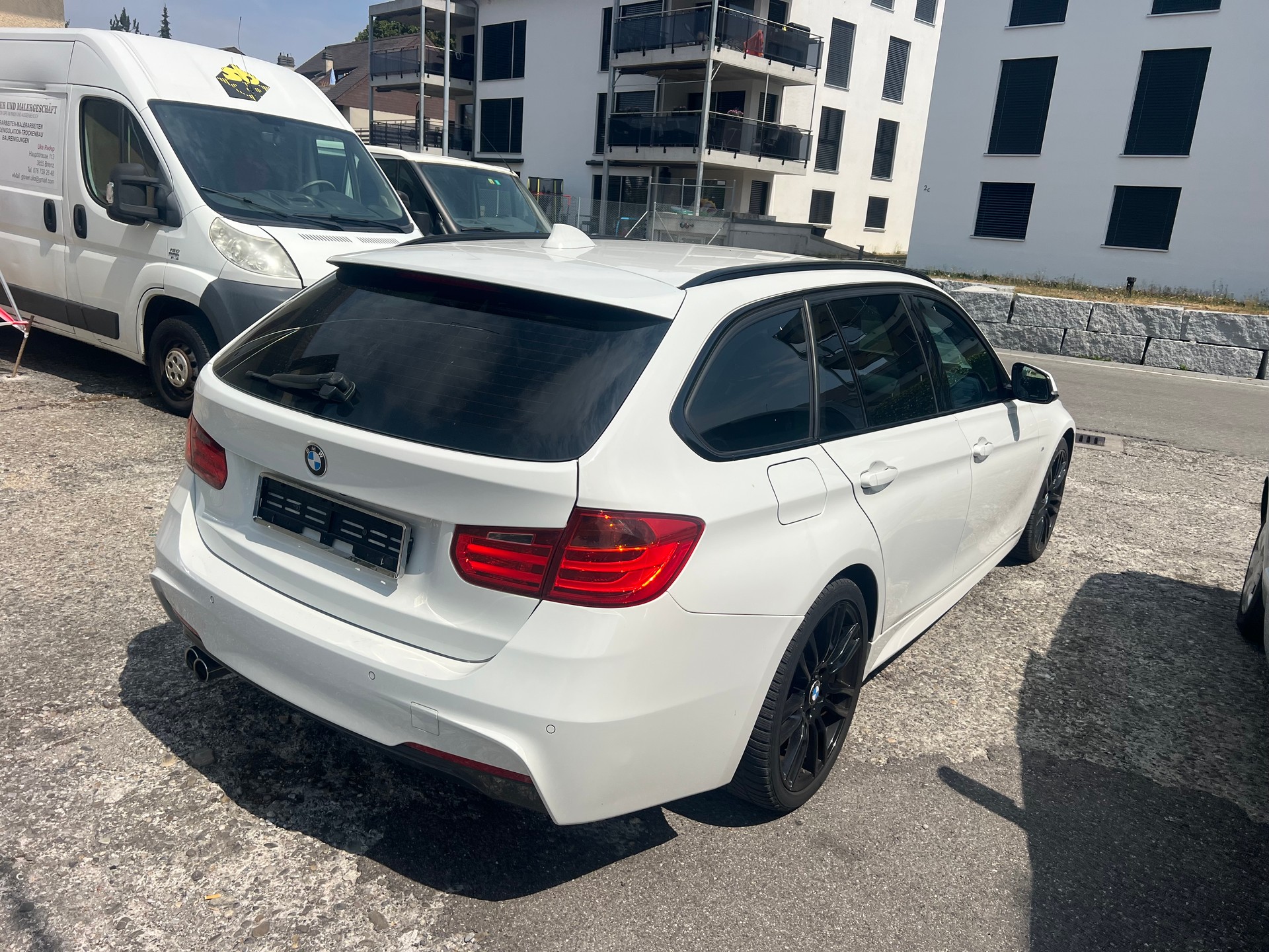 BMW 330d xDrive Touring Modern Line Steptronic-image-4