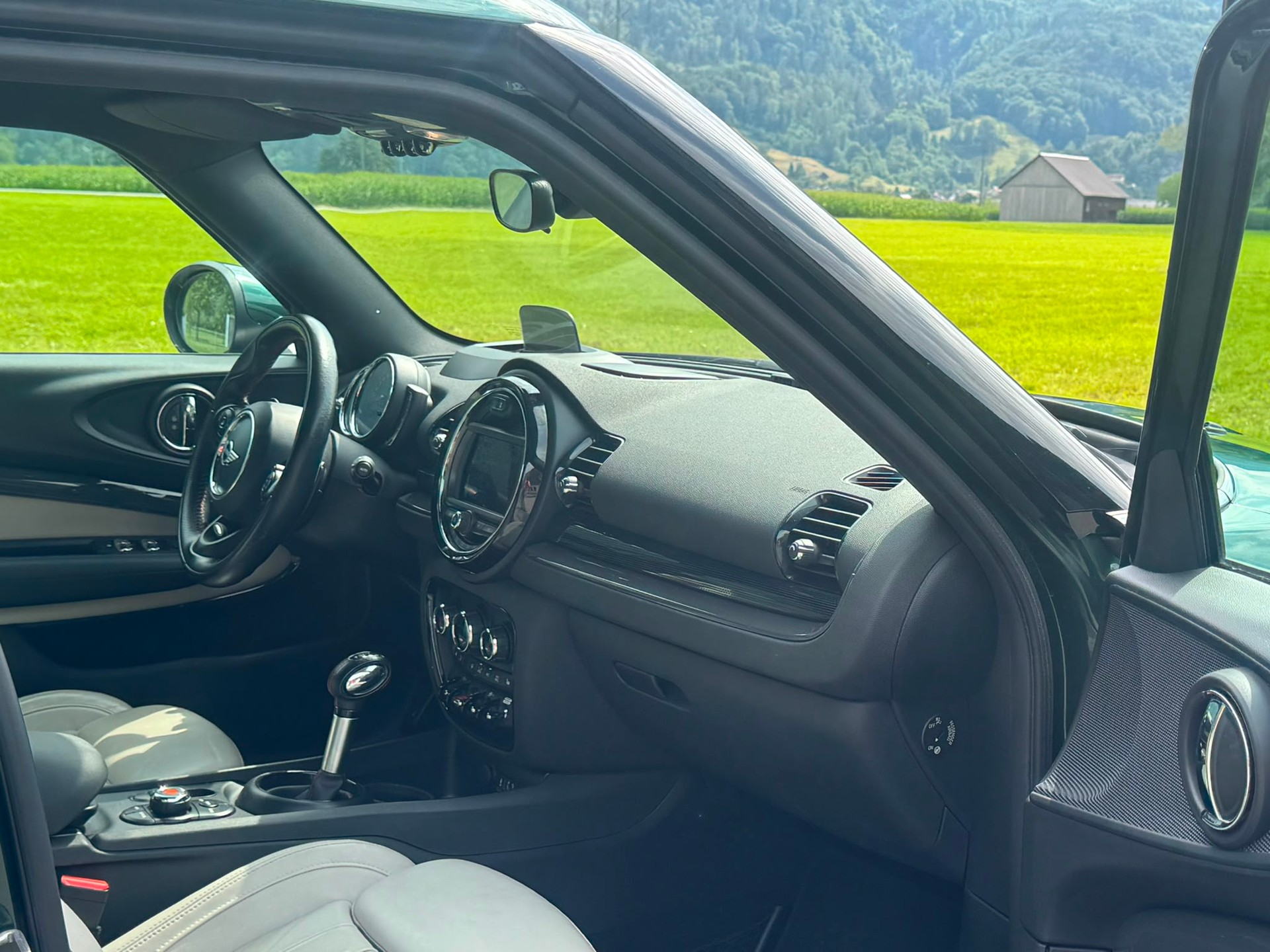 MINI Clubman Cooper John Cooper Works ALL4 Steptronic-image-12