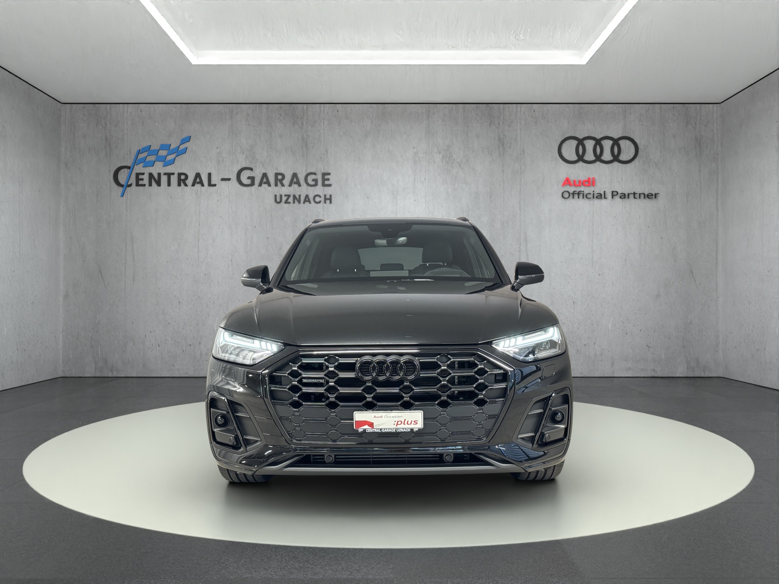 AUDI Q5 55 TFSI e PHEV S line quattro S-tronic-showroom-element-1