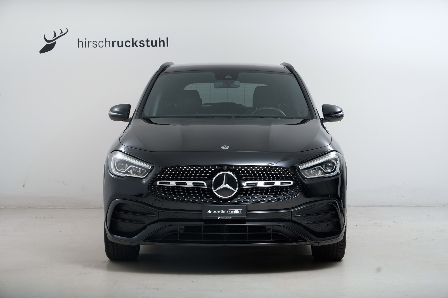 MERCEDES-BENZ GLA 250 4Matic AMG Line 8G-DCT-showroom-element-1