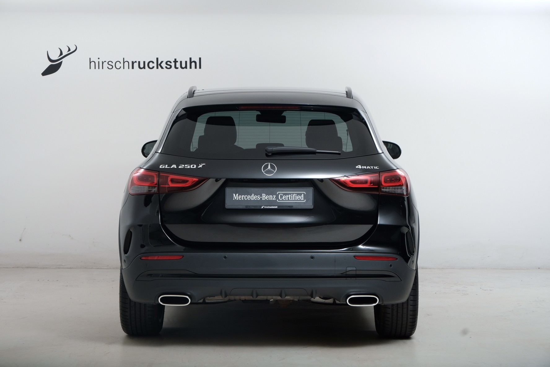 MERCEDES-BENZ GLA 250 4Matic AMG Line 8G-DCT-showroom-element-3