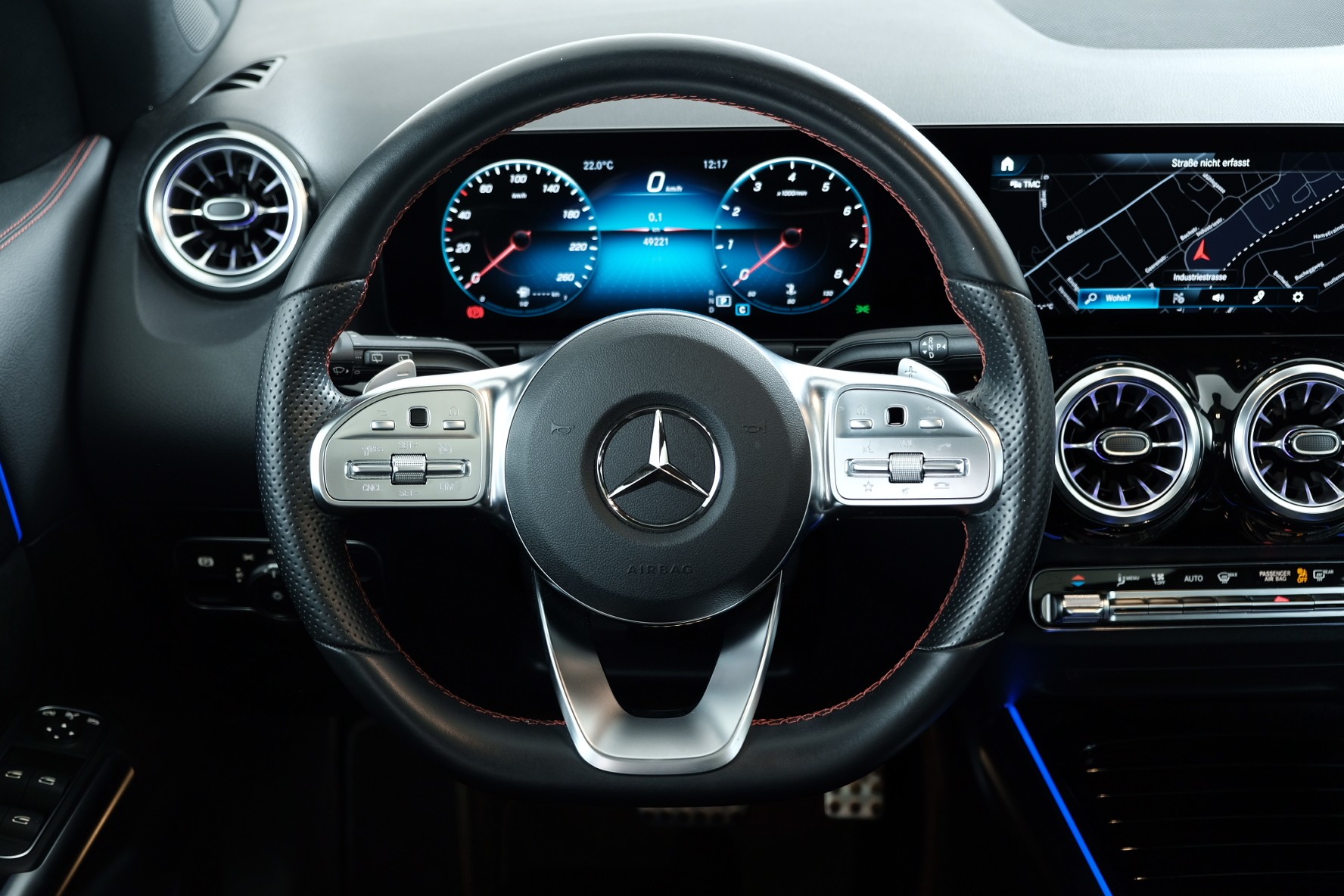 MERCEDES-BENZ GLA 250 4Matic AMG Line 8G-DCT-image-6